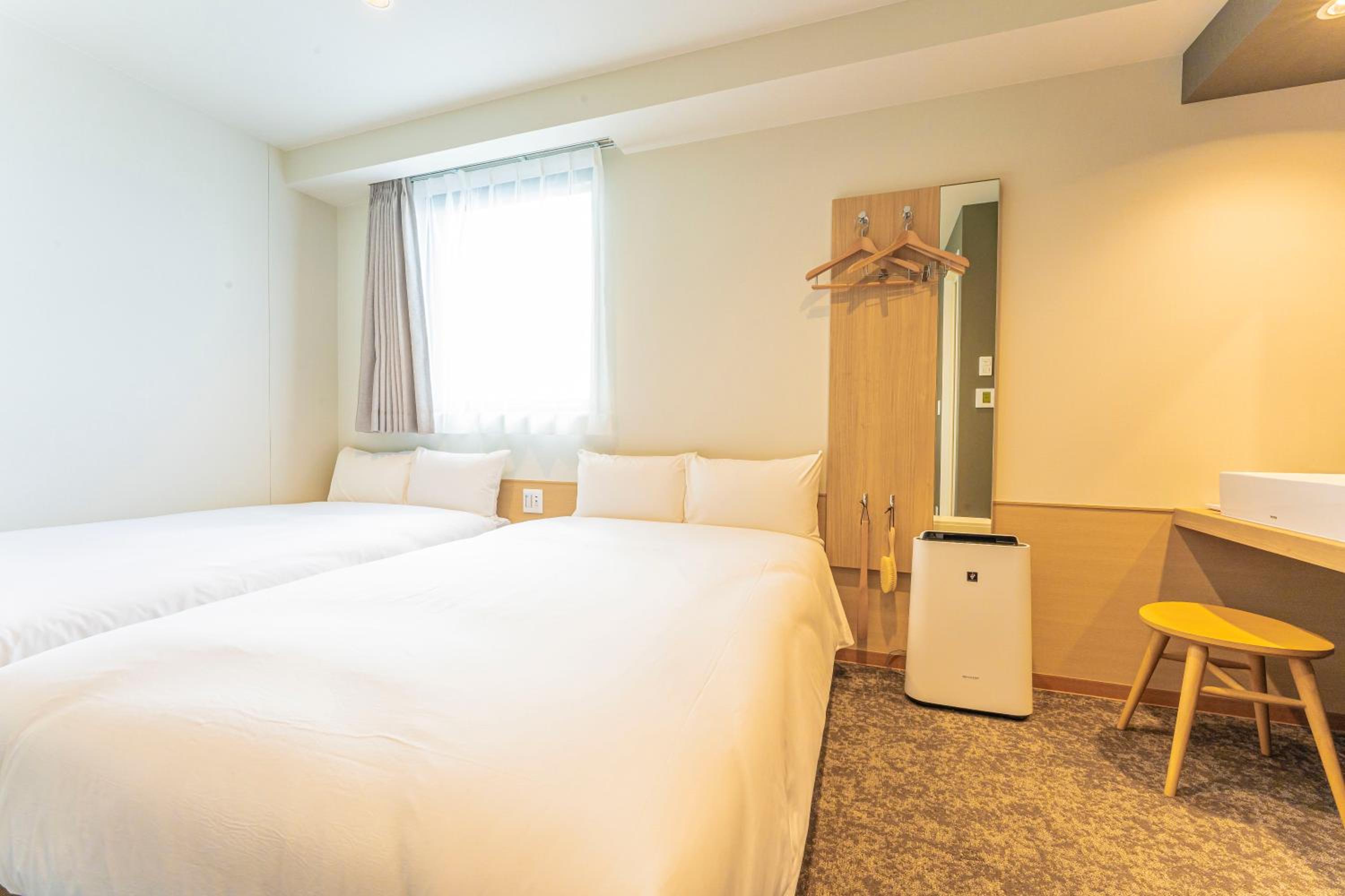 Bay Tower Standard Twin Room