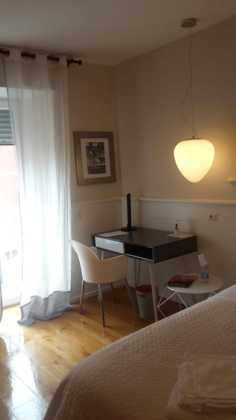 Large Double Room photo 3
