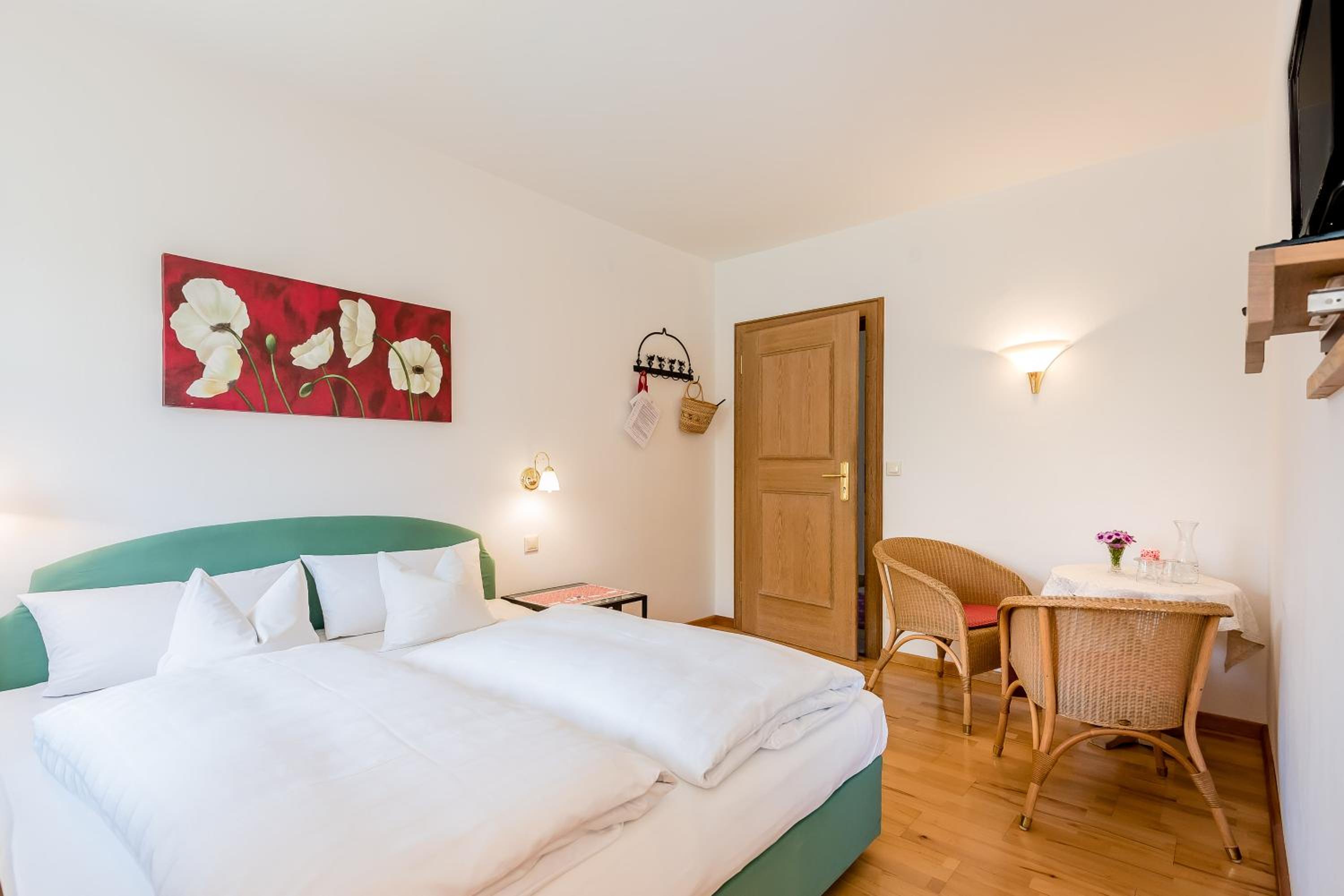 Small Double Room photo 3