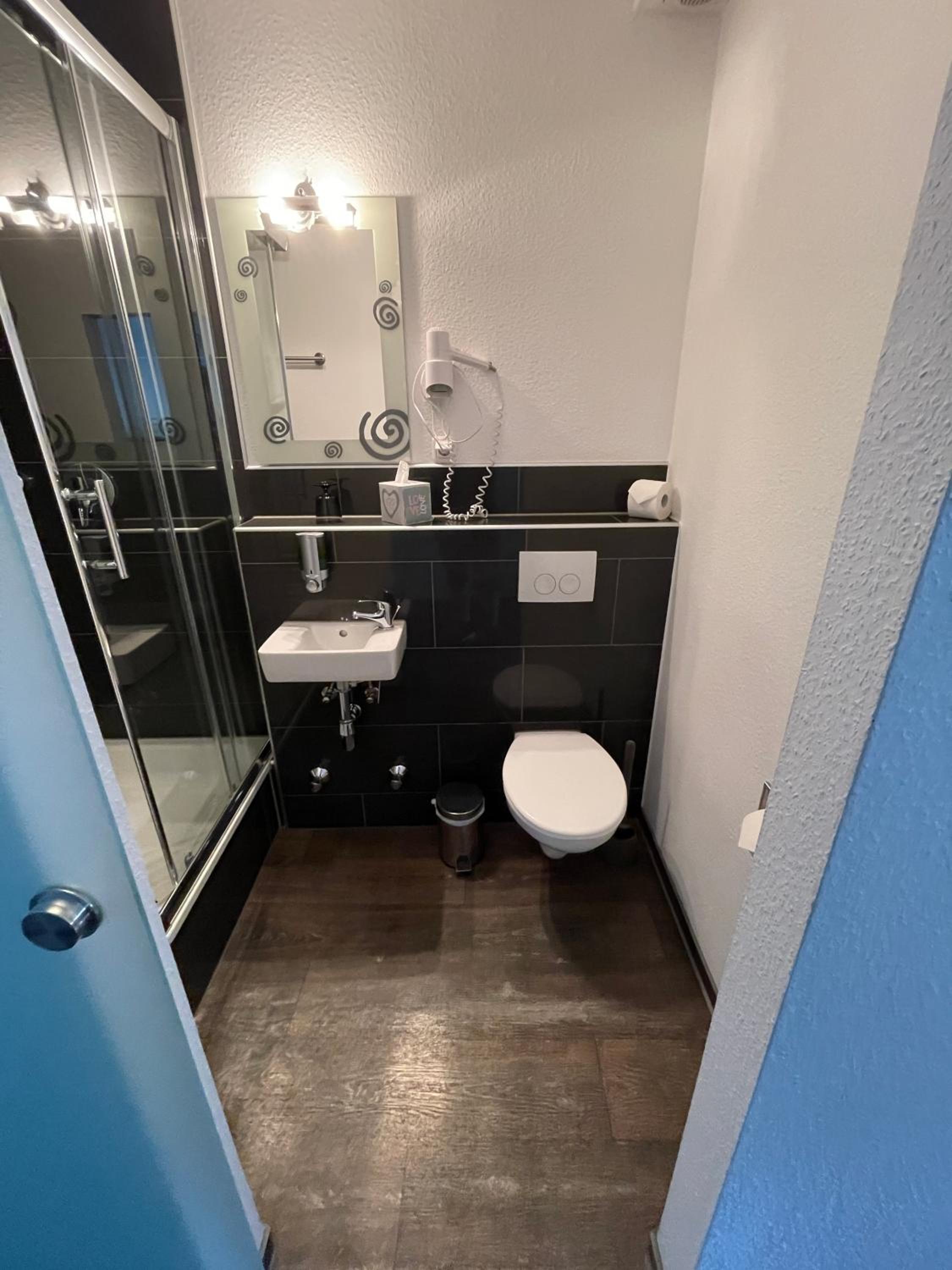 Single Room with Shower photo 2