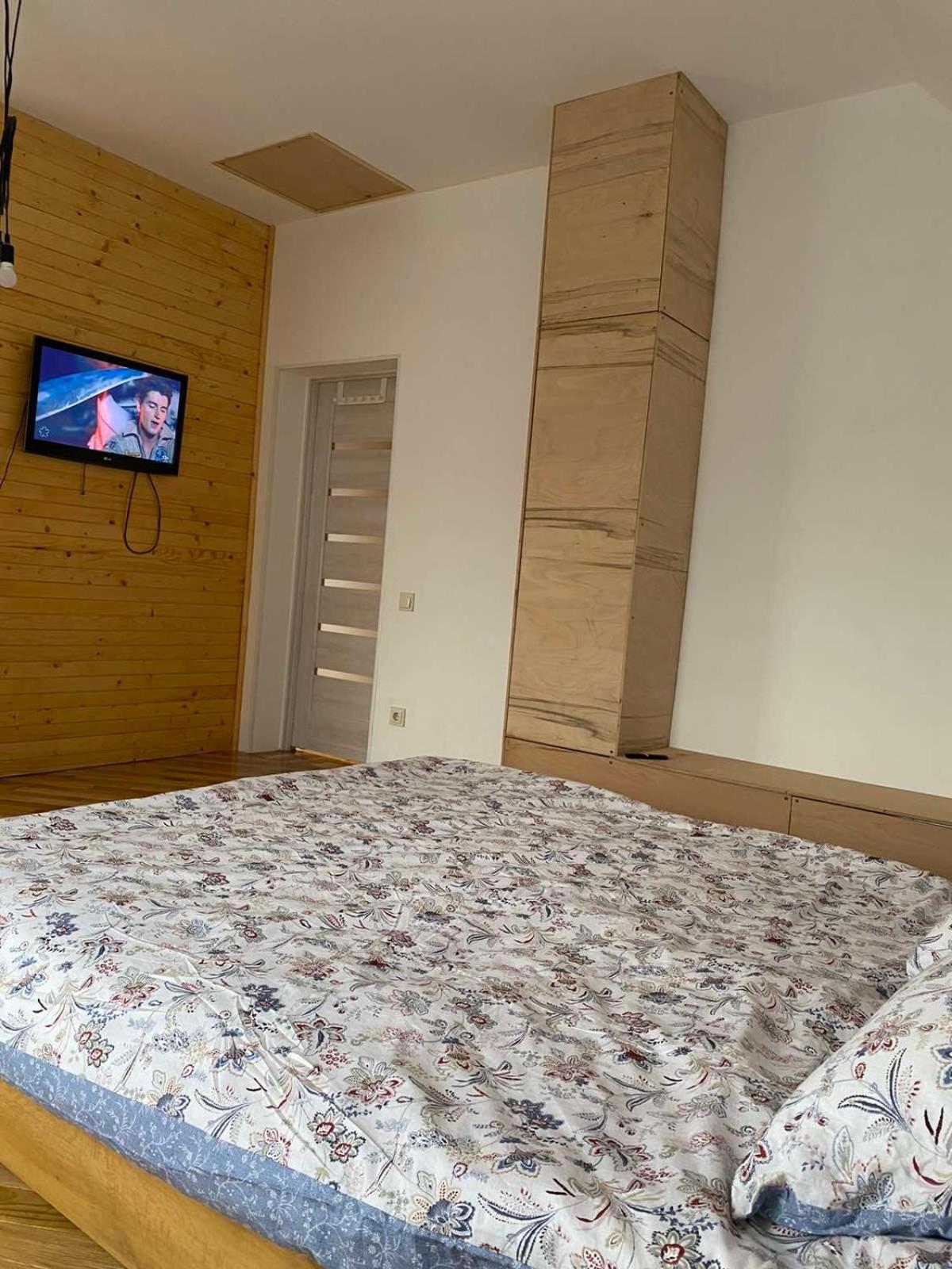 Three-Bedroom House photo 2
