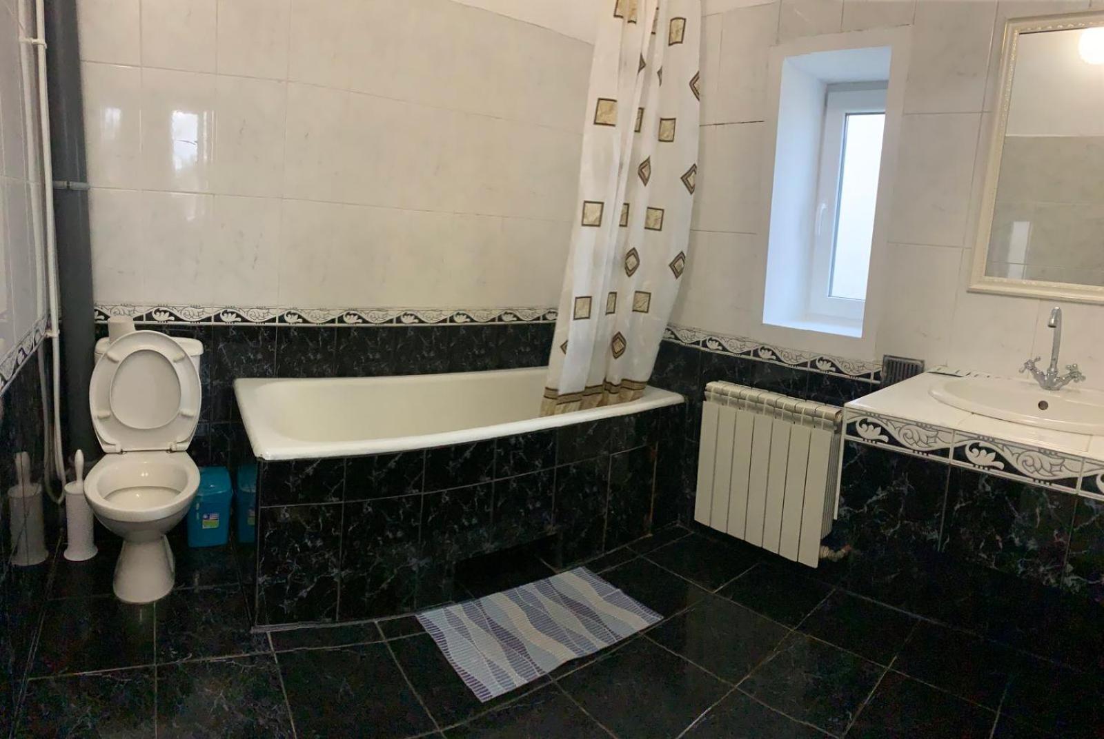 Deluxe Double Room With Bath photo 3