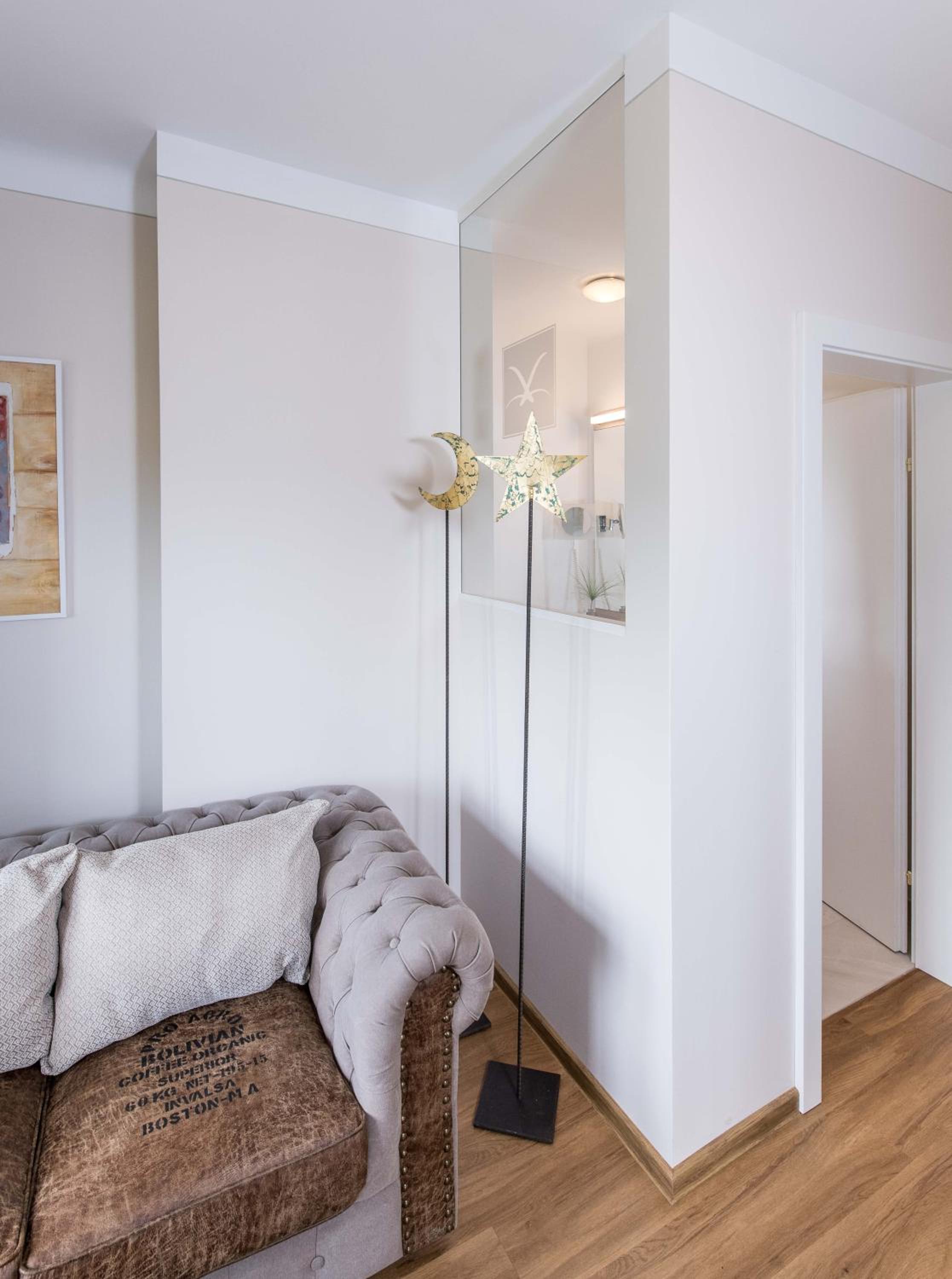 Large Double Room with Balcony and Lake View photo 3