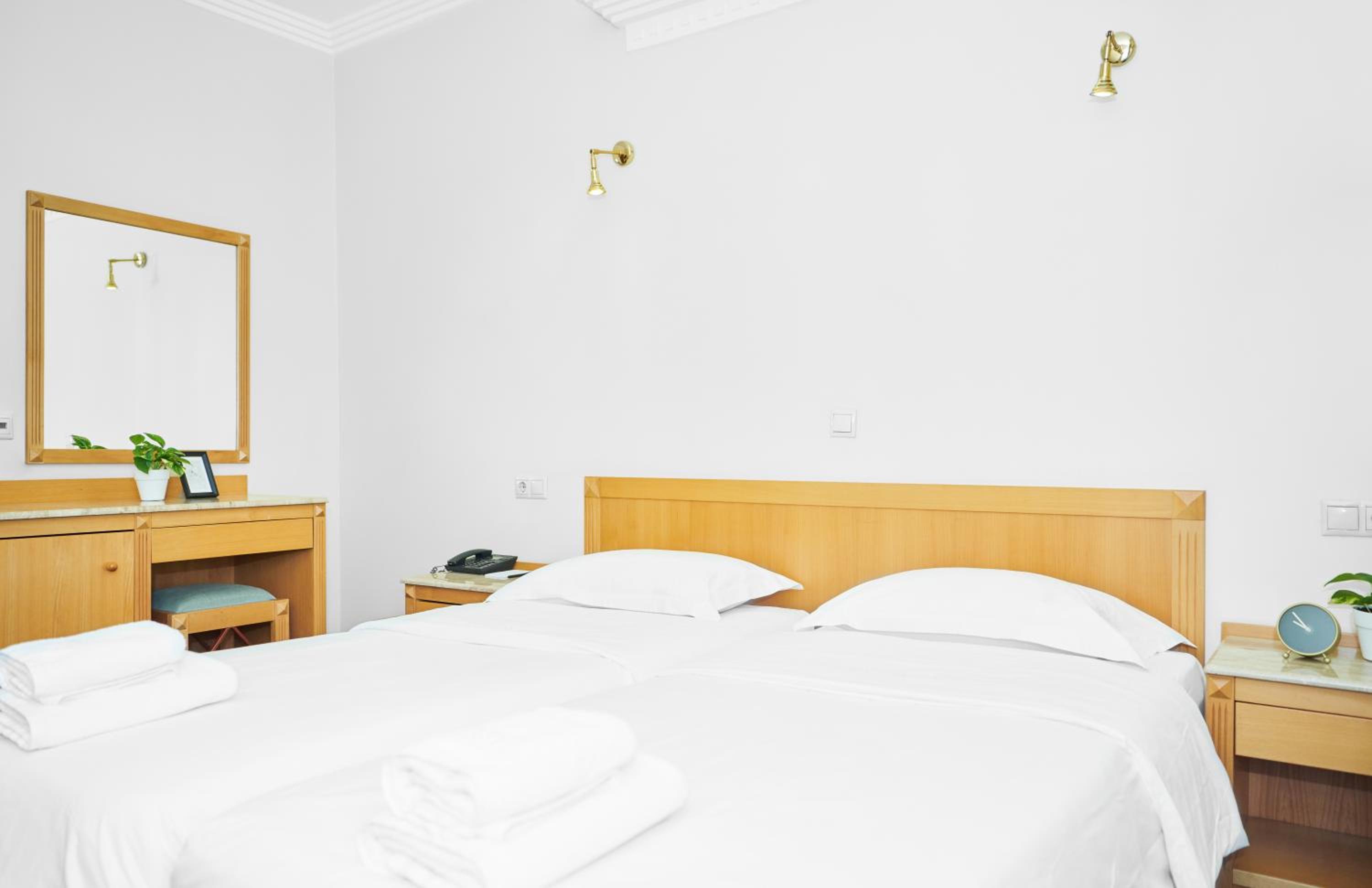 Double Room - Photo 9