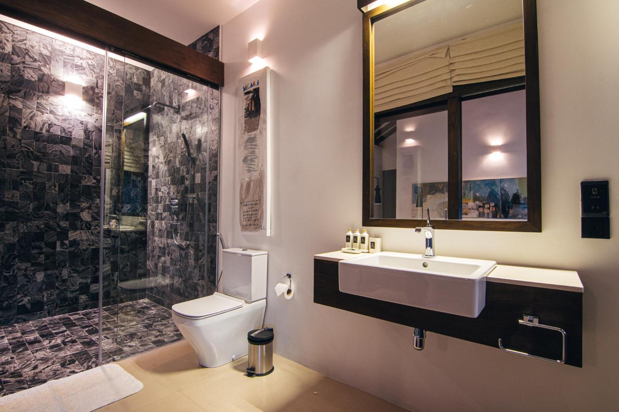 Deluxe King Room in beach view wing