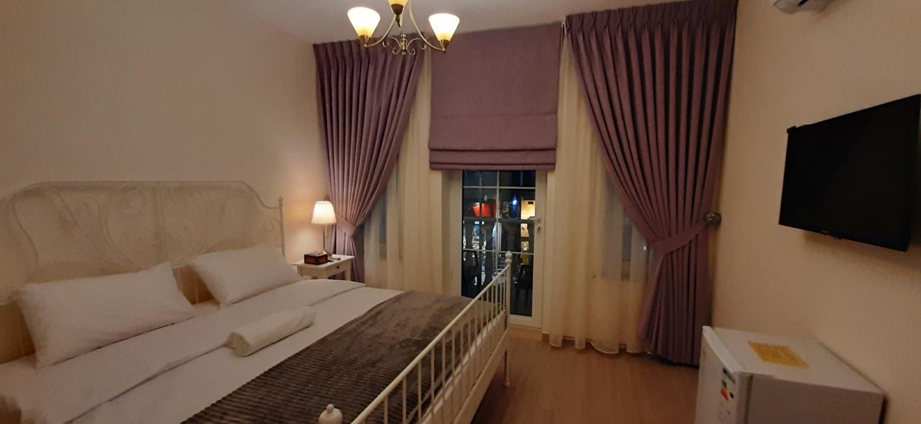 Double Room with Balcony - Photo 7
