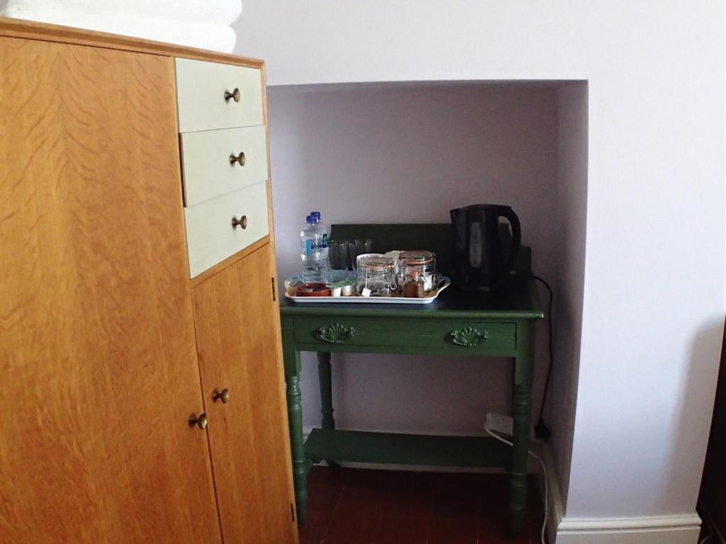 Double Room with Private Bathroom photo 3
