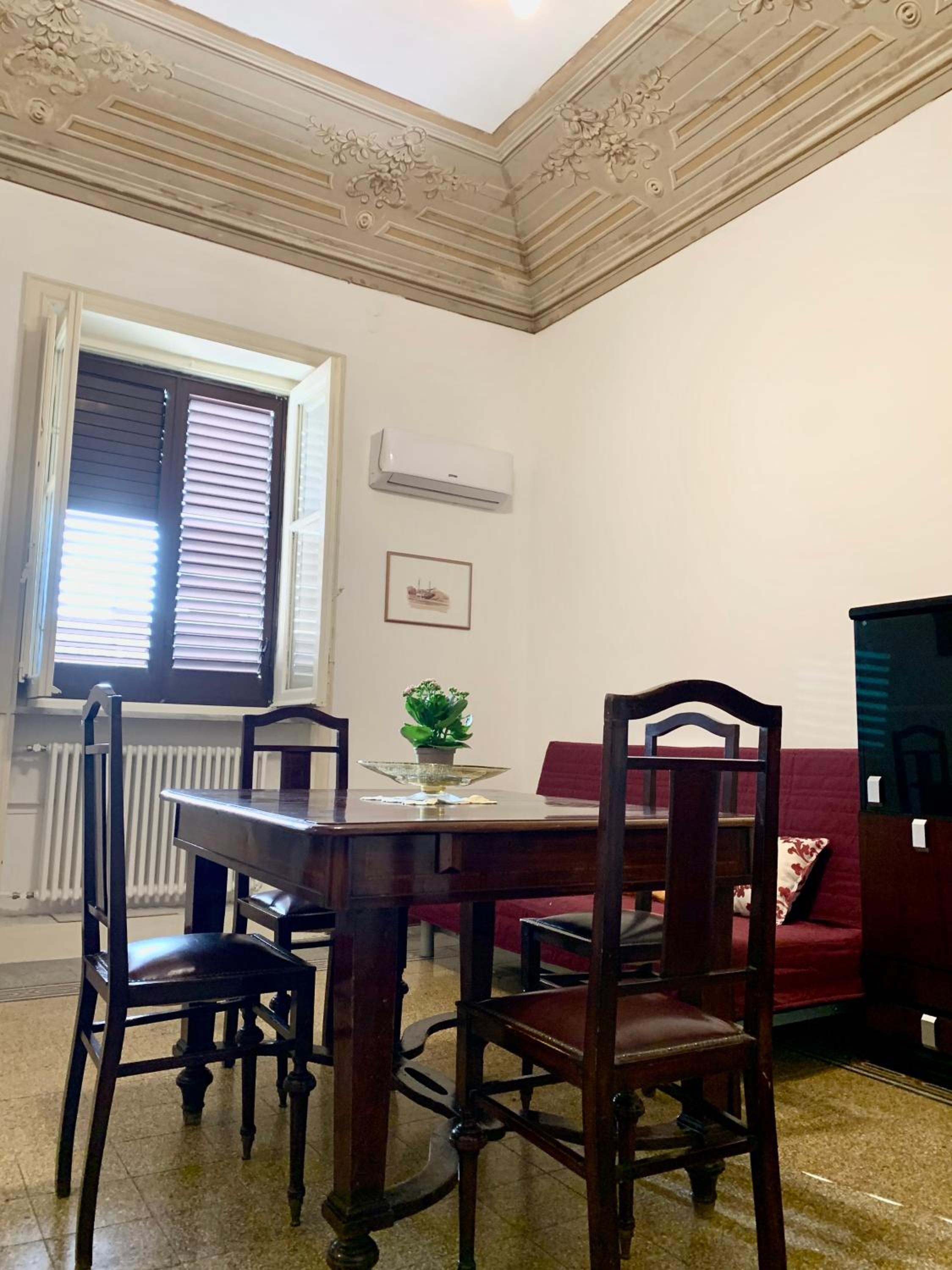 Suite with City View - Photo 14