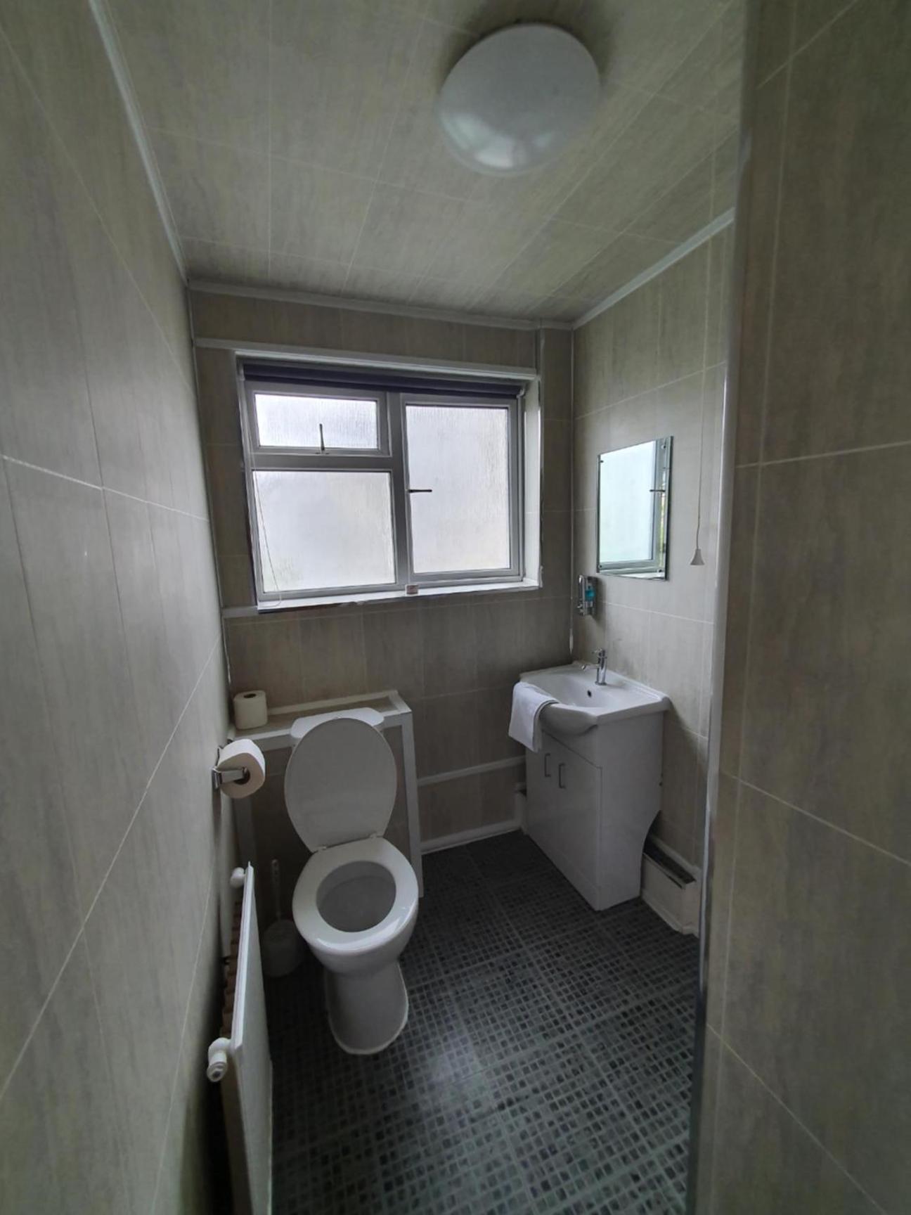 Deluxe Quad Studio - Photo 6