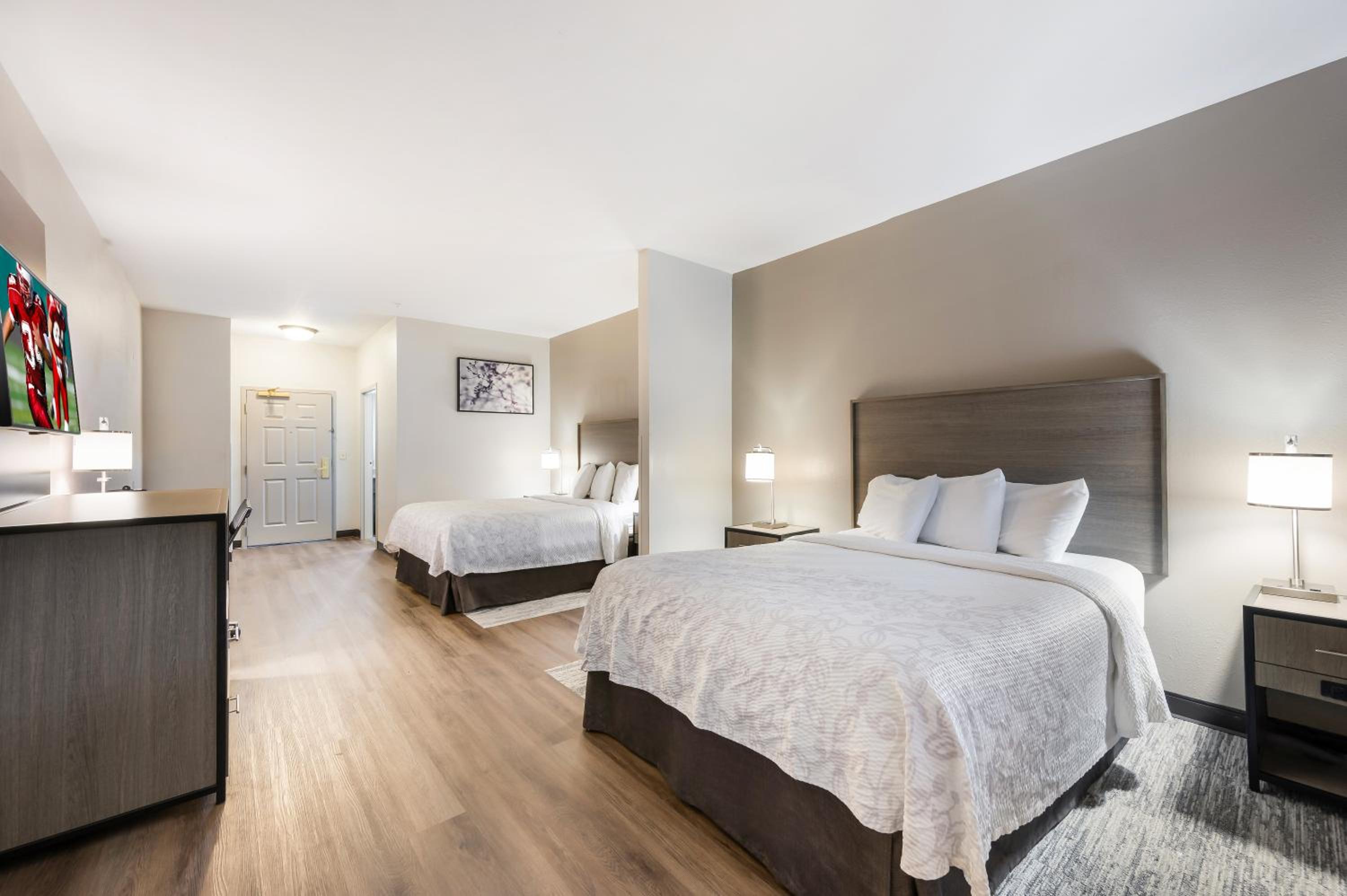 Deluxe Room with Two Queen Beds Smoke Free - Photo 1