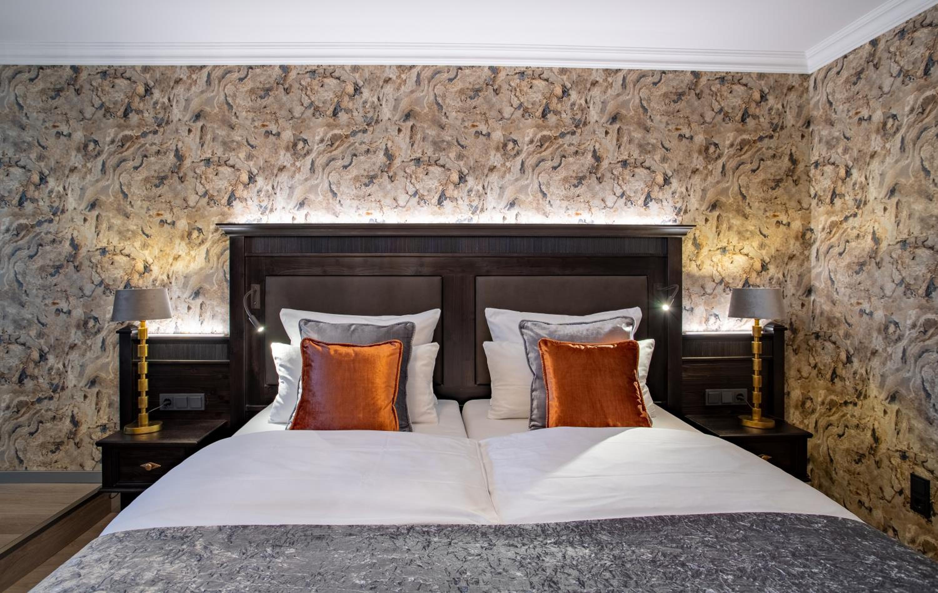 Superior Double or Twin Room - Photo 12