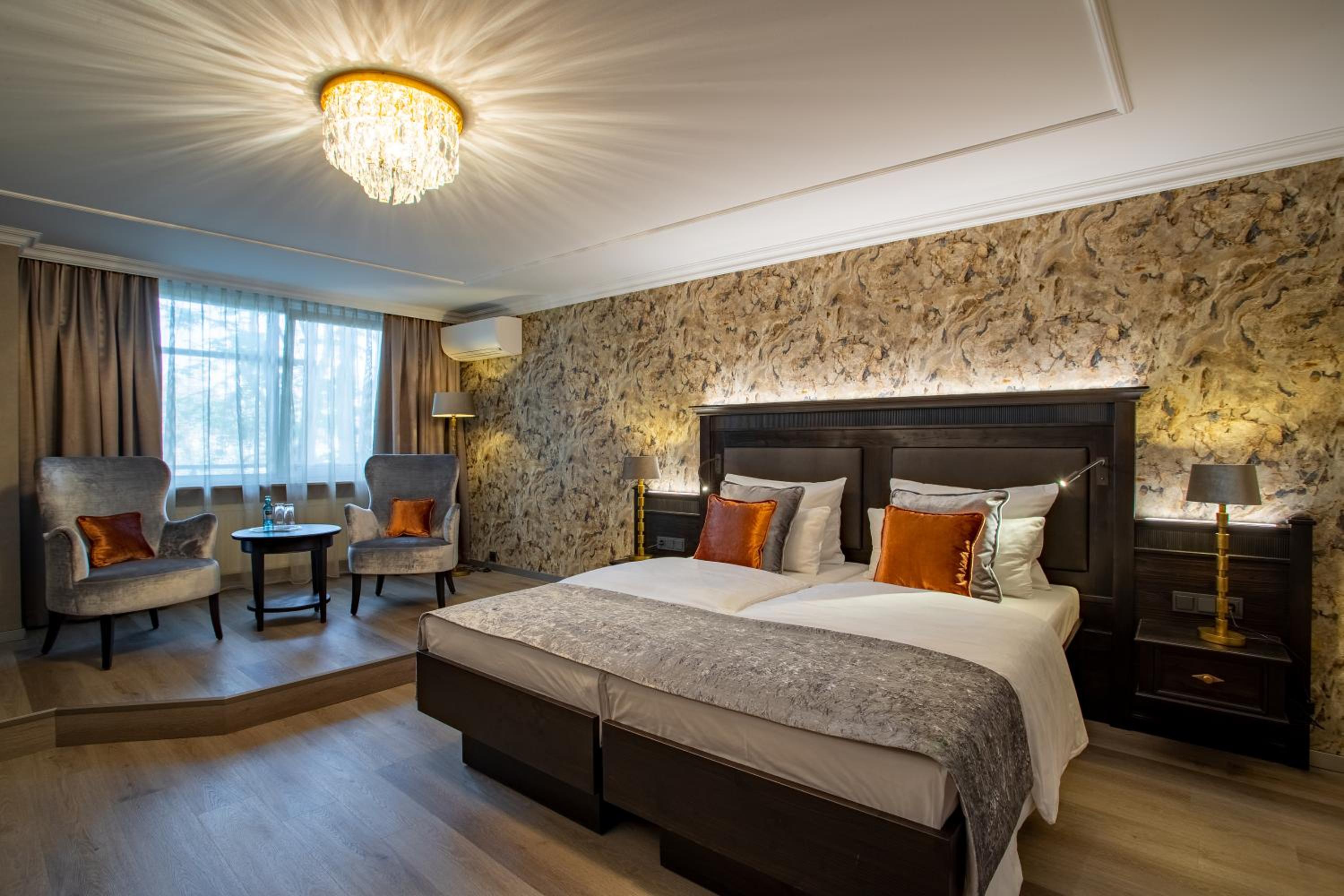Superior Double or Twin Room - Photo 8