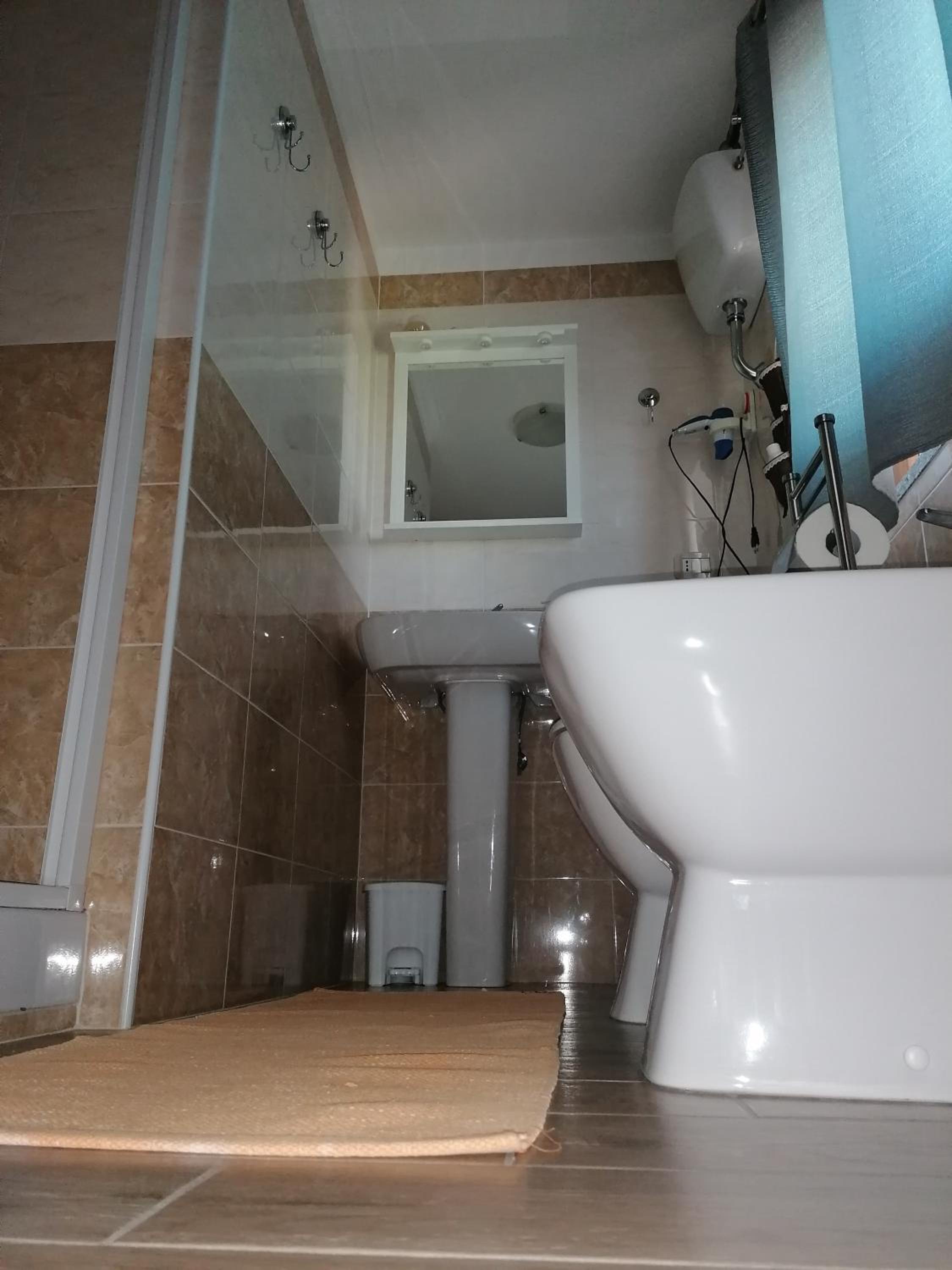 Double Room with Balcony - Photo 2
