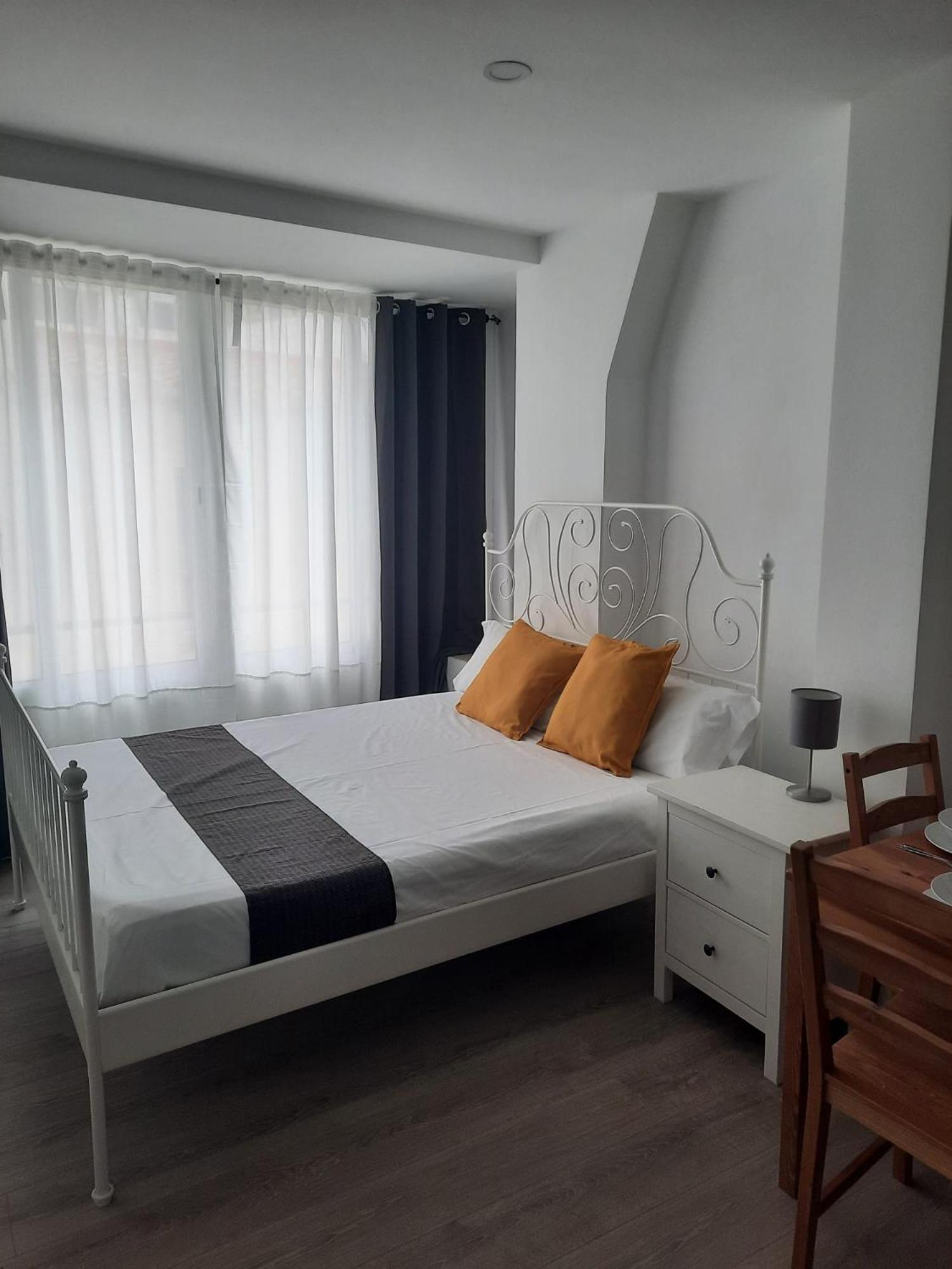 Apartamento con Balcón