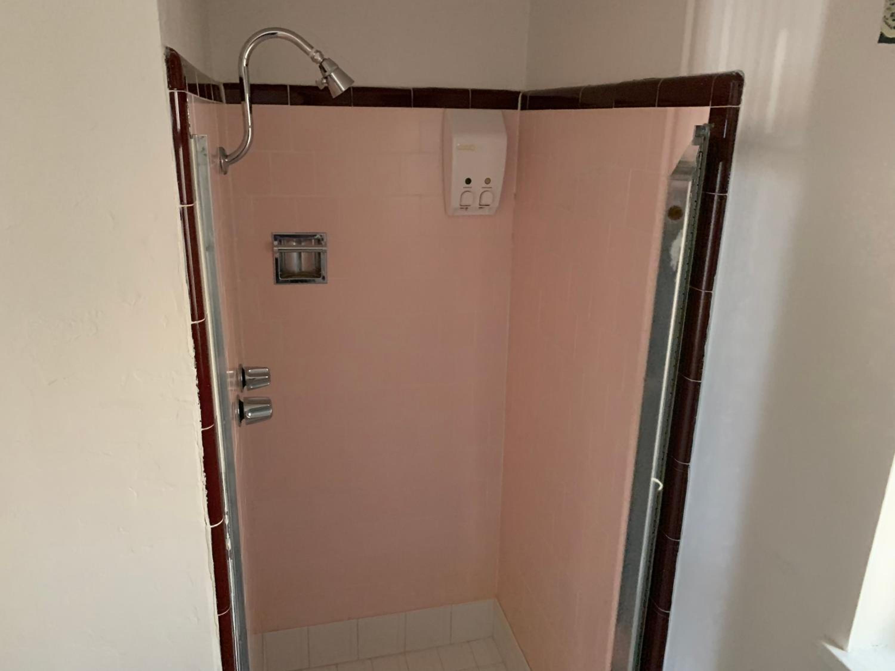 Classic Quadruple Room photo 3