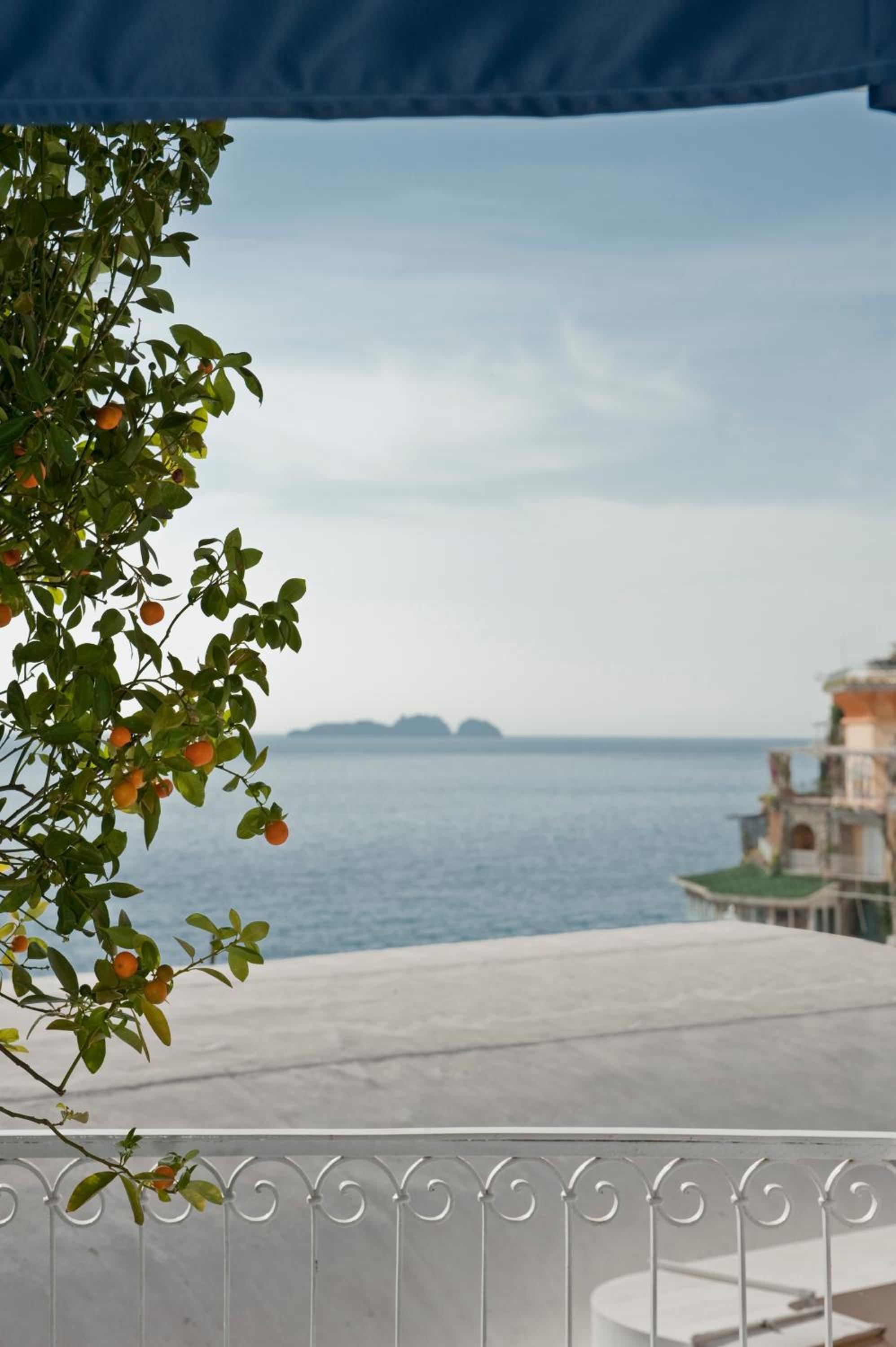 Double or Twin Room with Partial Sea View - Photo 7