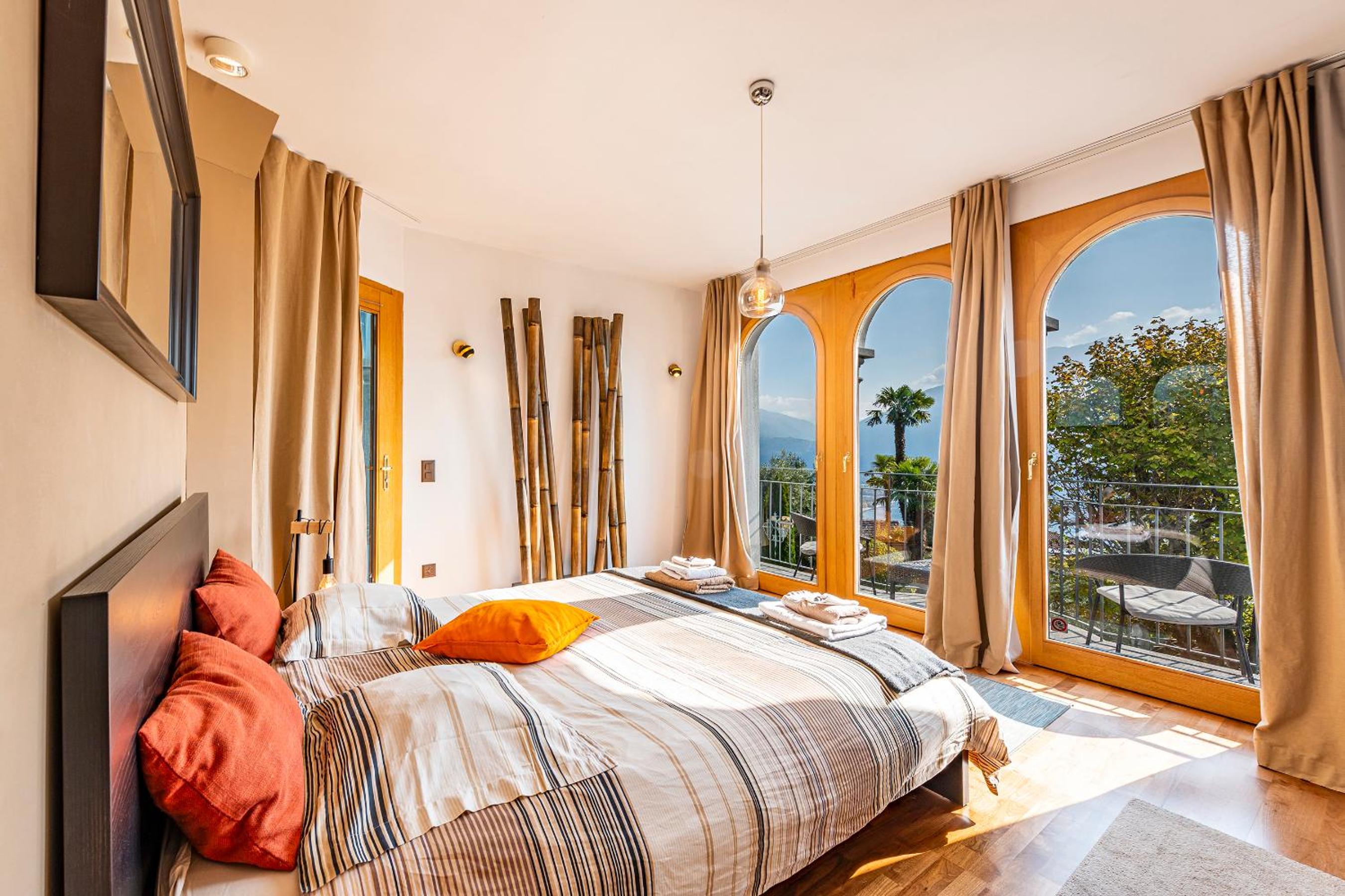 King Room with Lake View photo 1