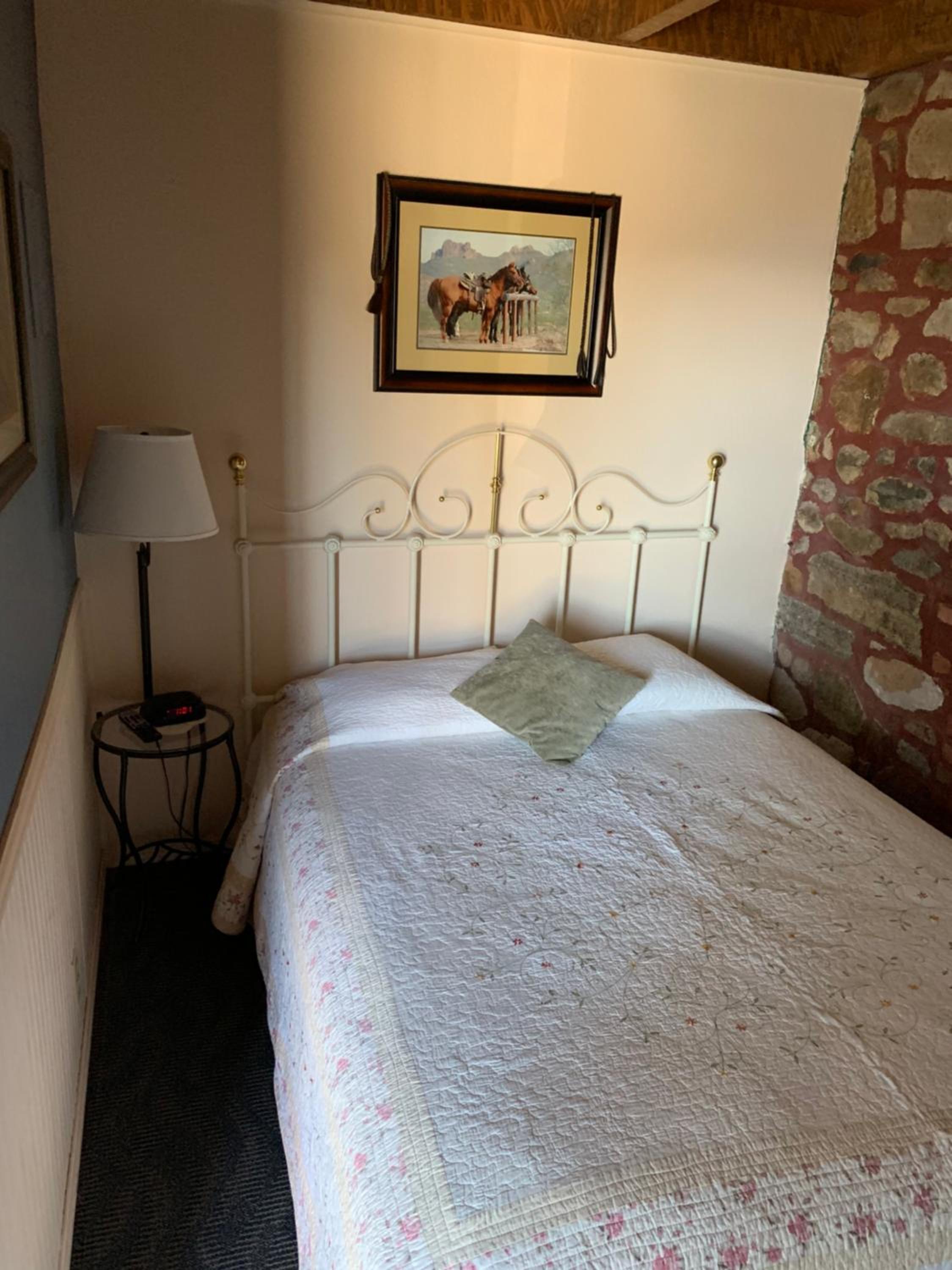 Historic Queen Room photo 3