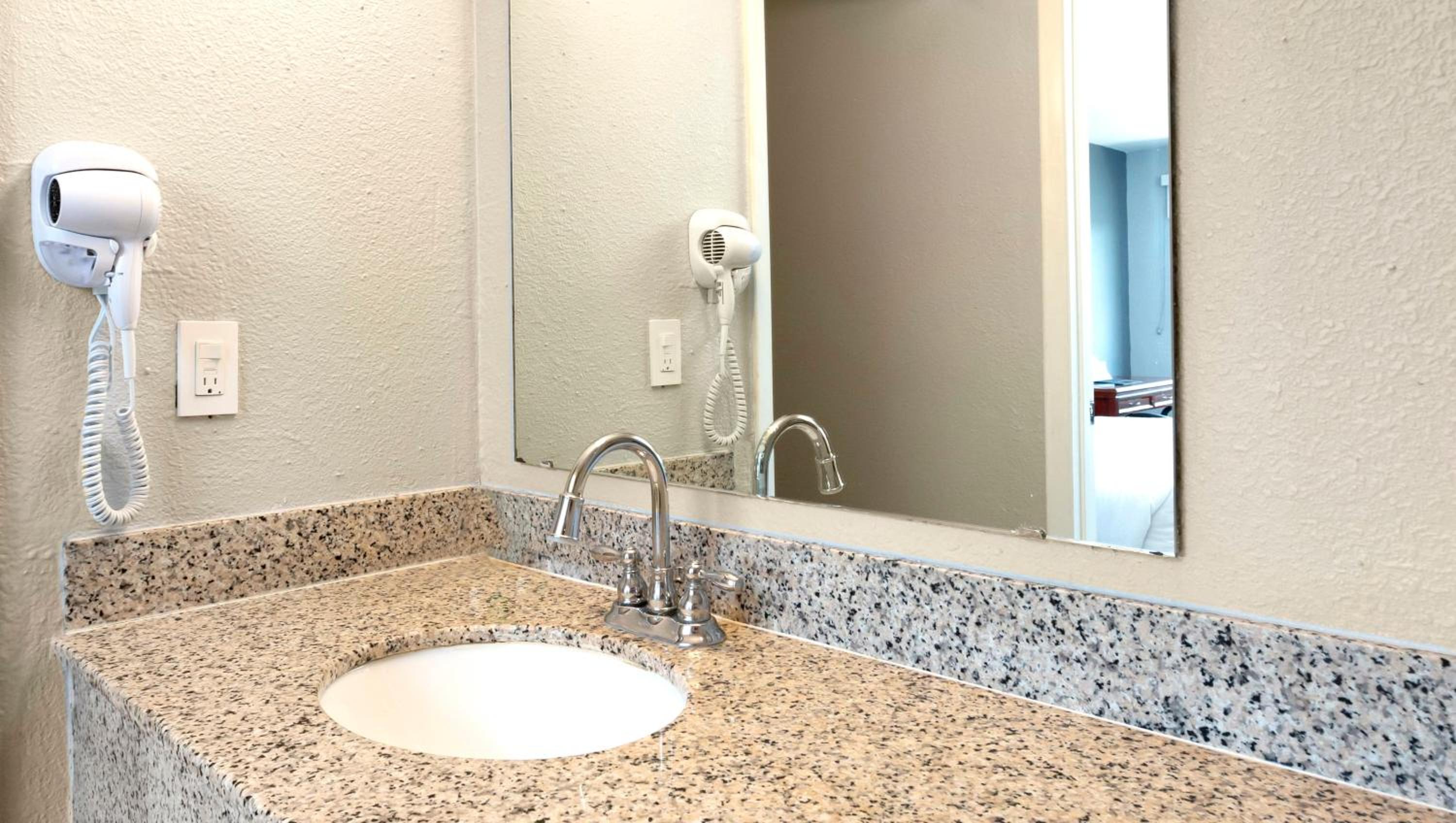 Double Room - Disability Access - Photo 7