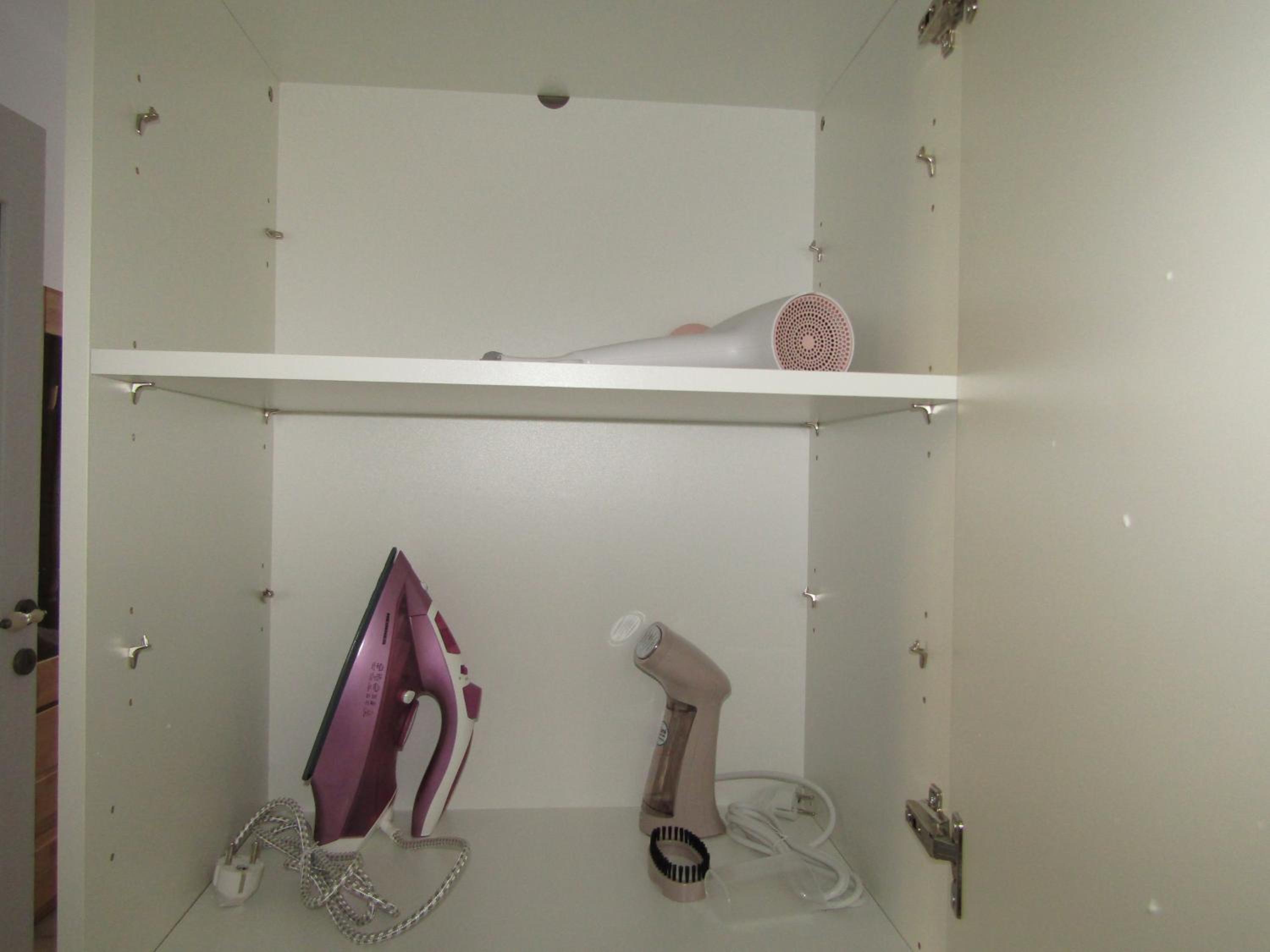One-Bedroom Apartment - Photo 6
