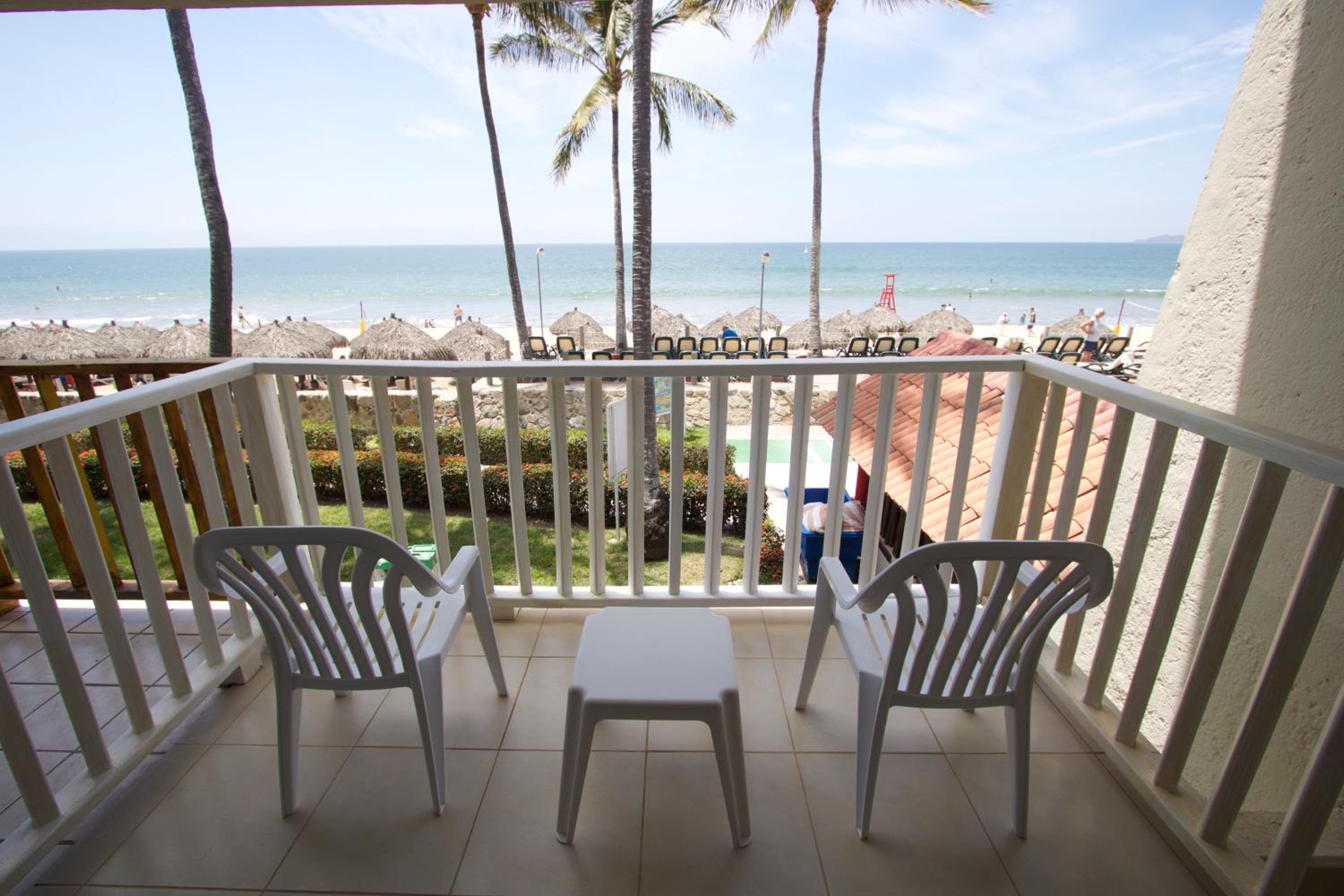 King Room with Ocean Front View - Photo 2