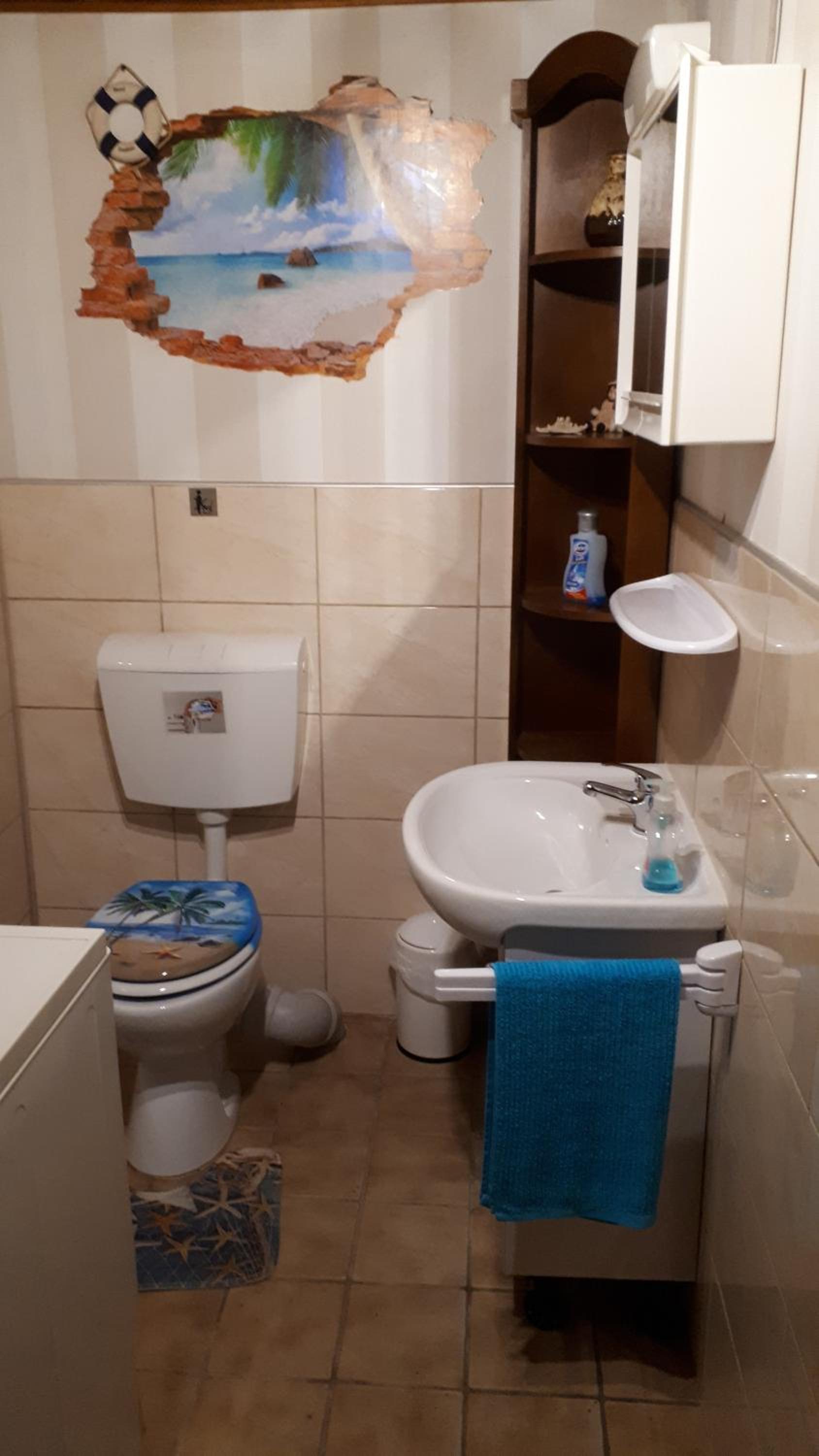 One-Bedroom Apartment - Photo 13