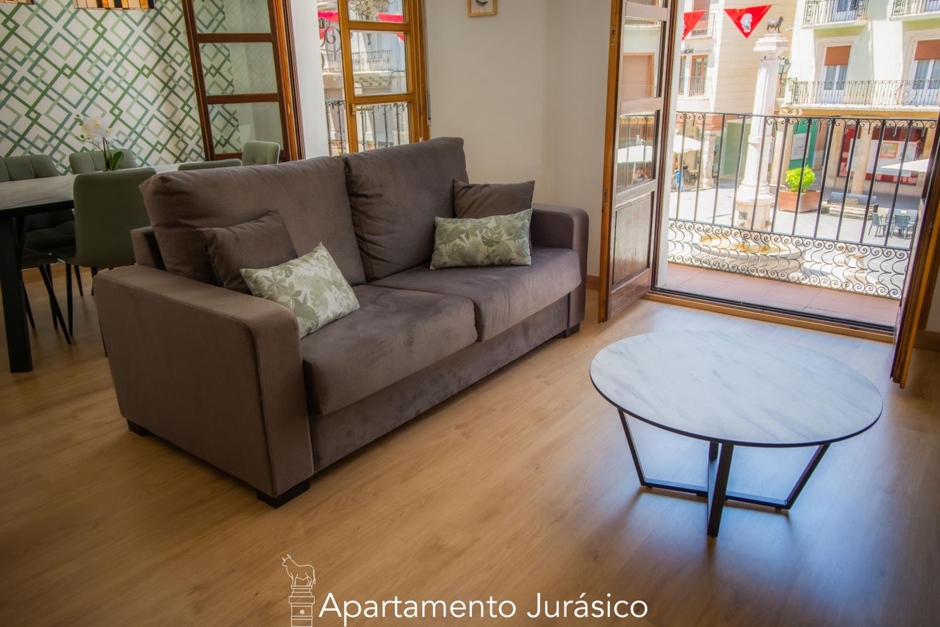 Two-Bedroom Deluxe Apartment with Balcony - Photo 11