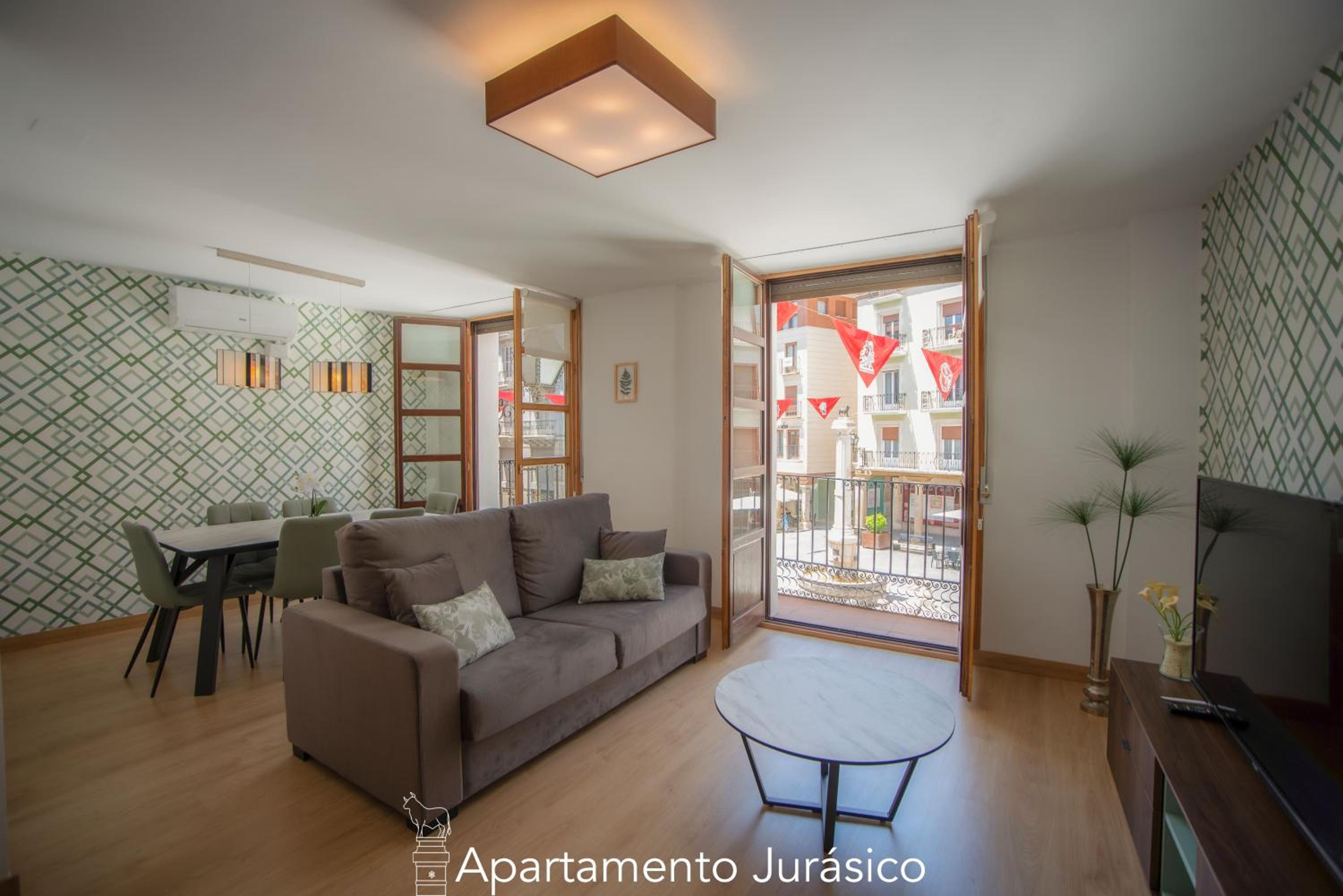 Two-Bedroom Deluxe Apartment with Balcony - Photo 10