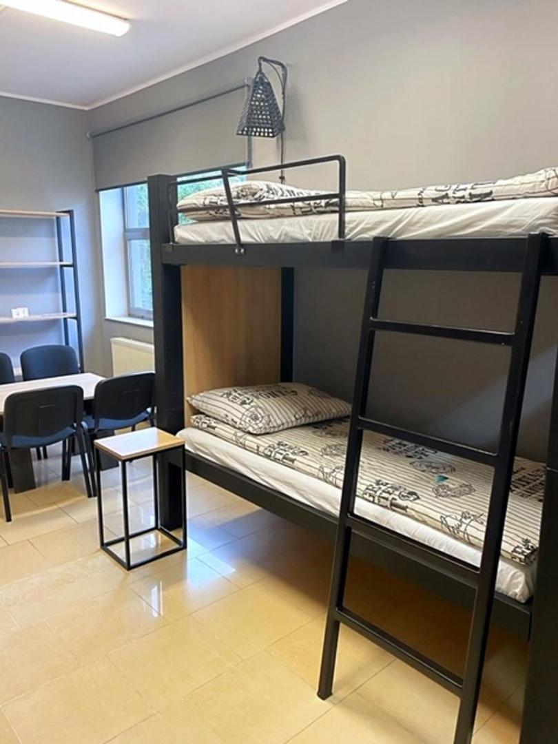 8-Bed Mixed Dormitory Room photo 2