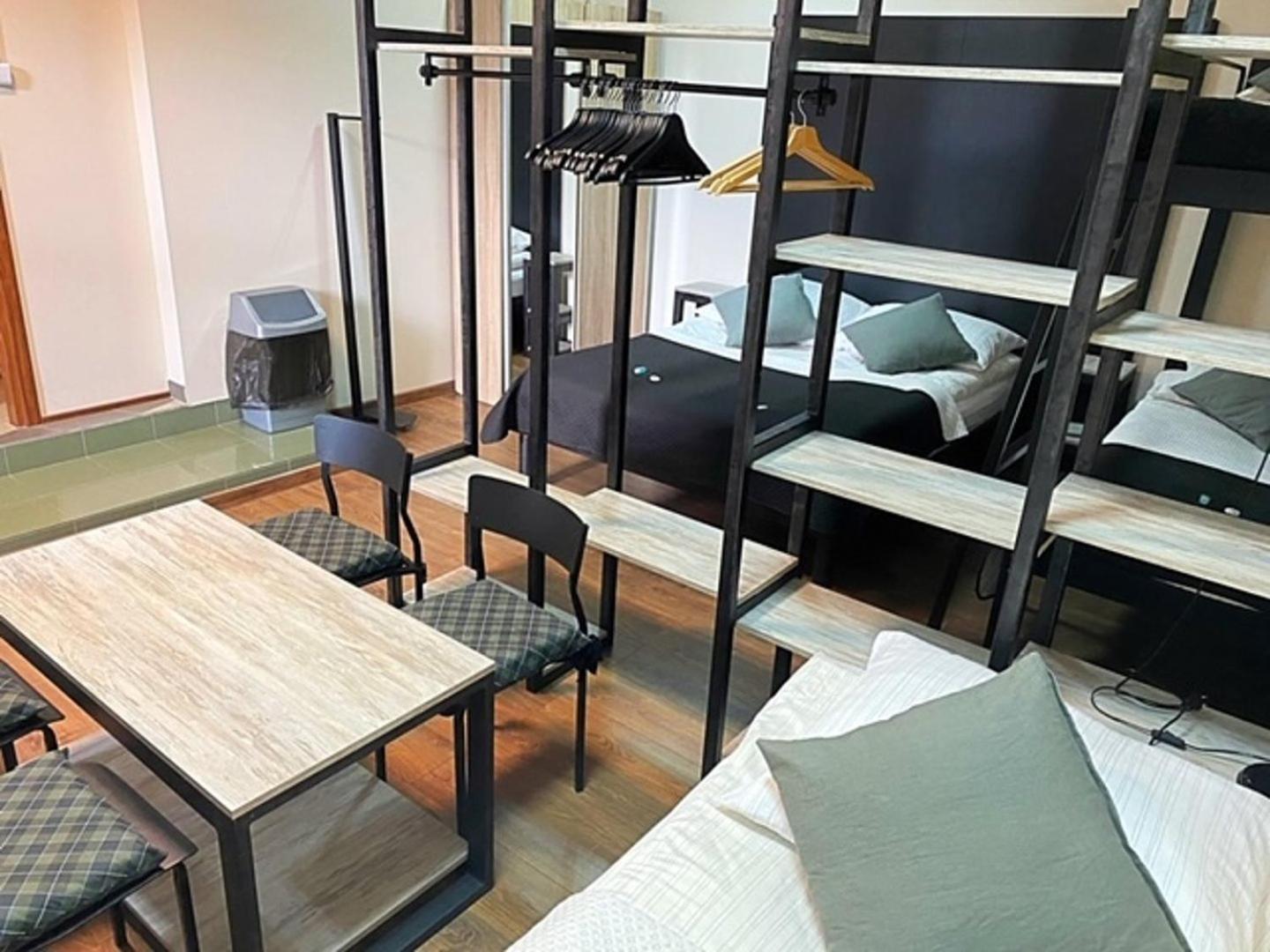 6-Bed Mixed Dormitory Room photo 1
