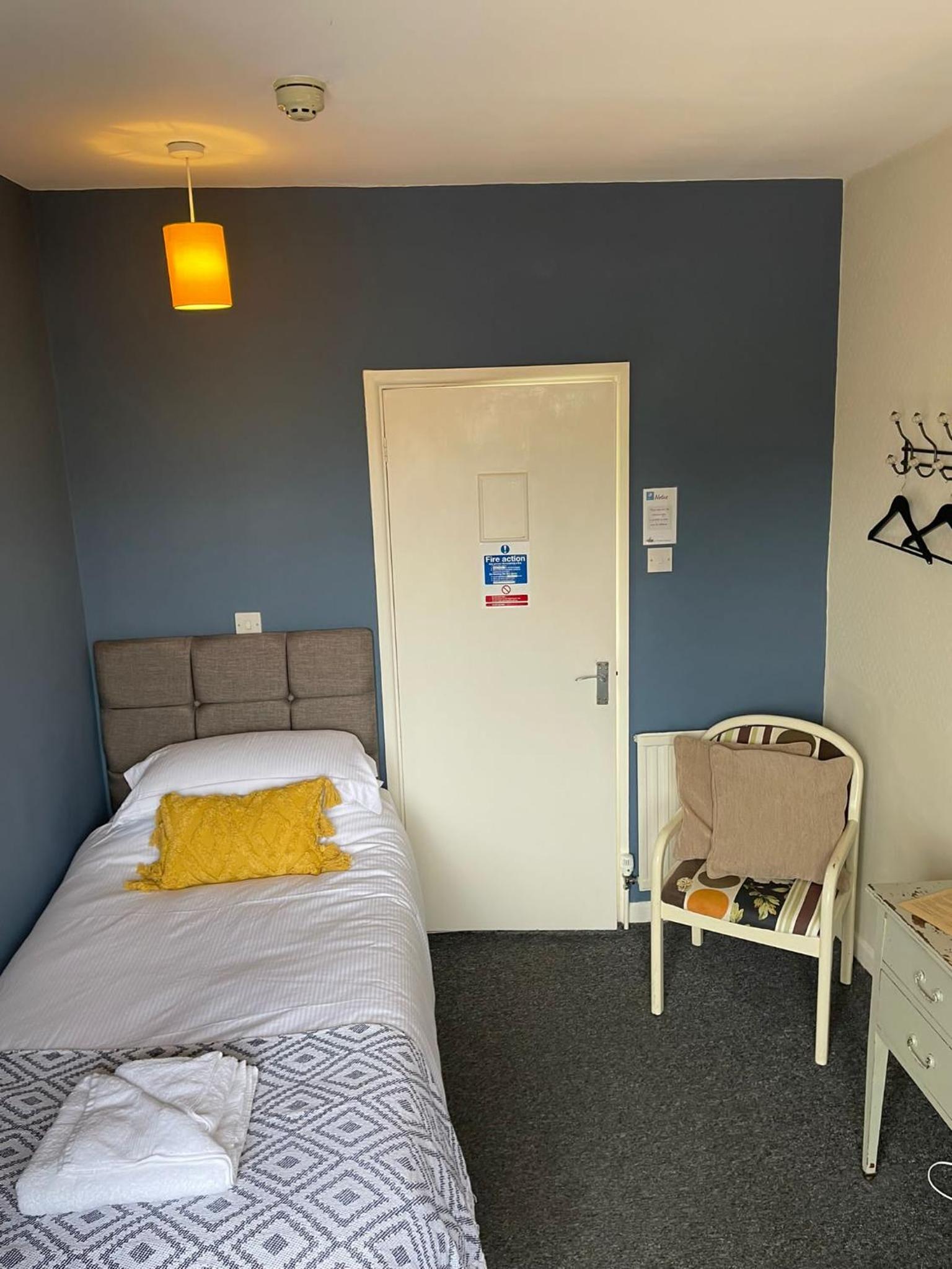 Single Room photo 1