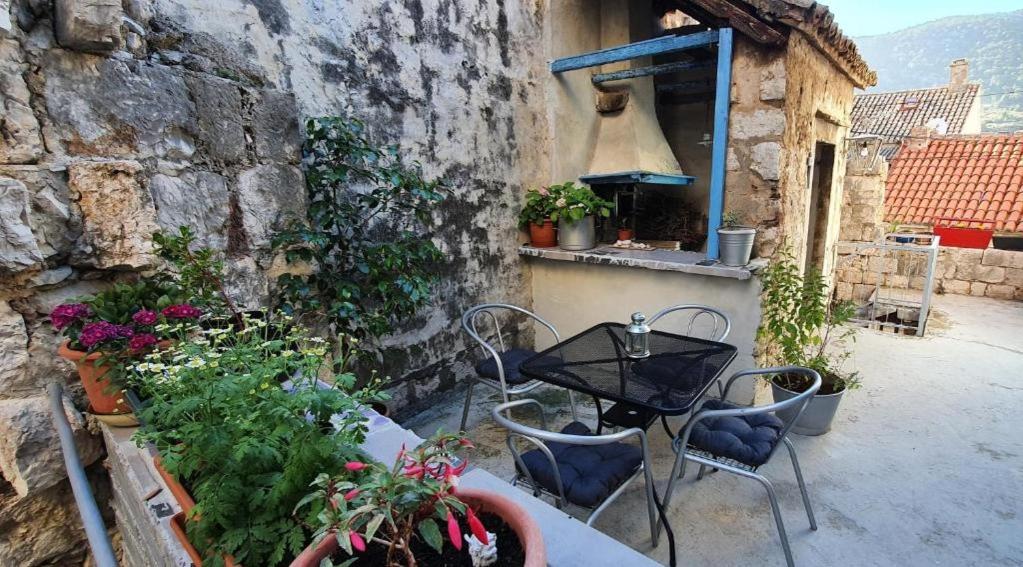Two-Bedroom Apartment photo 2