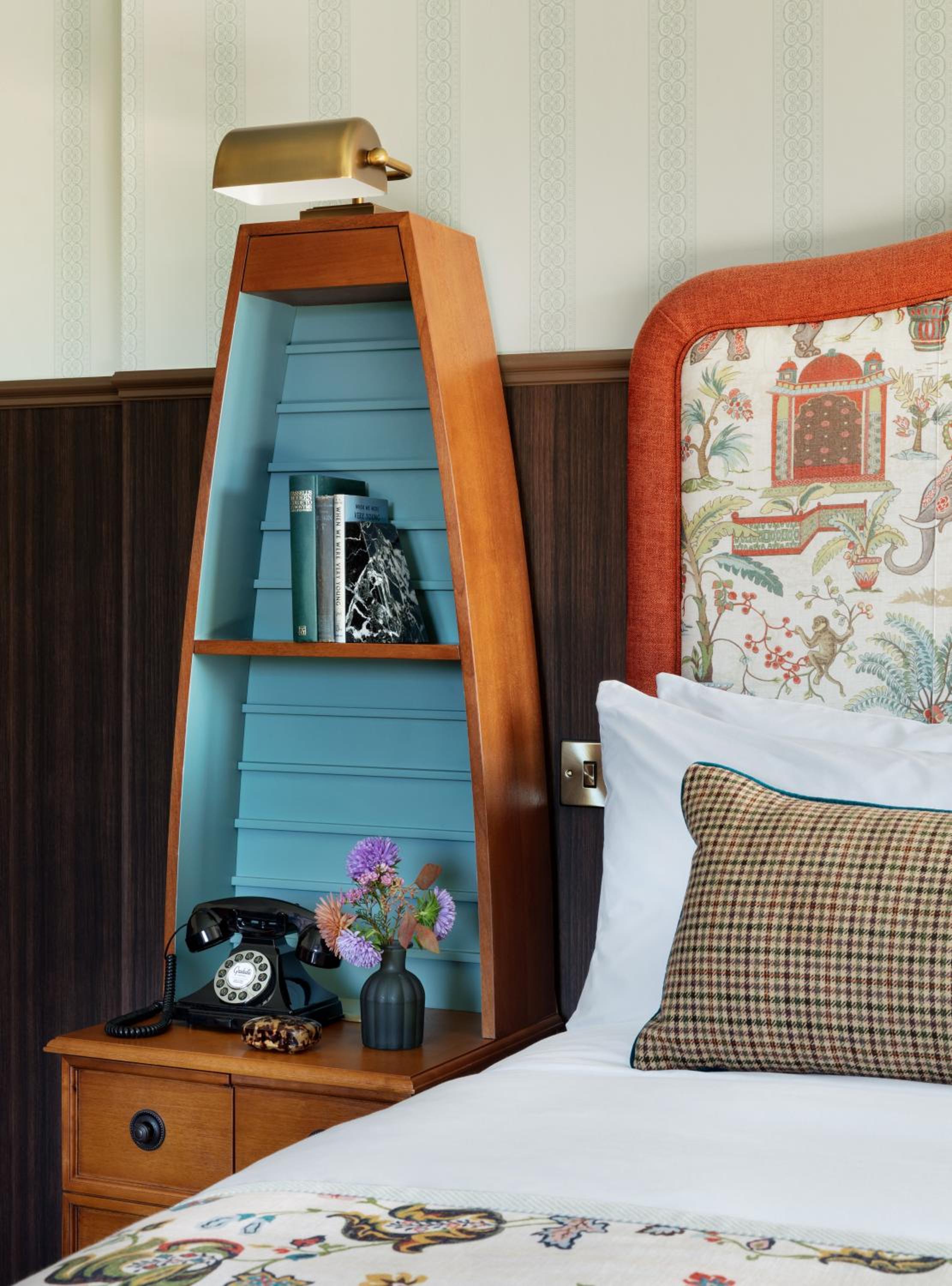 Graduate Deluxe Double Room with Two Double Beds - Photo 5
