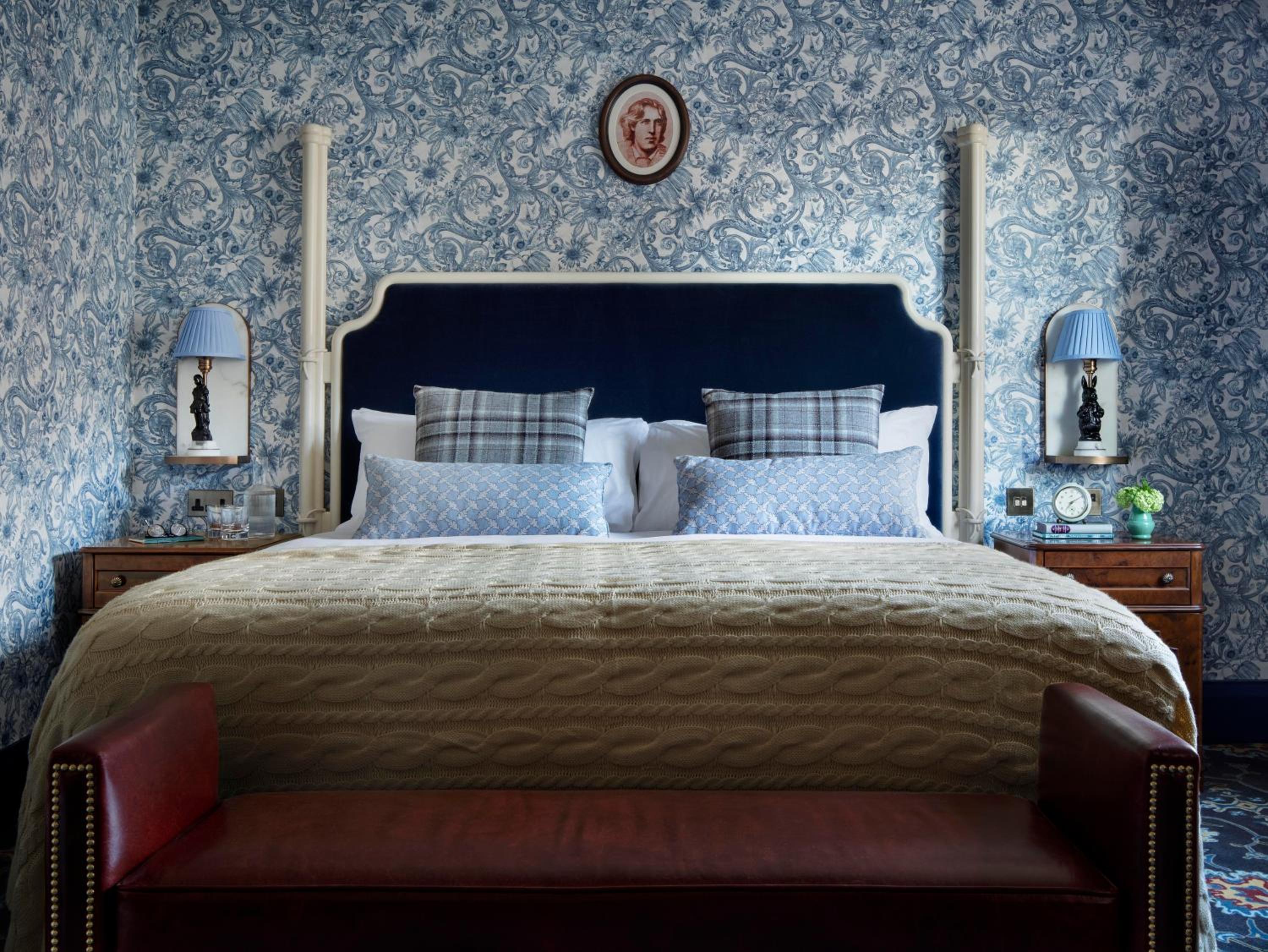 Graduate Double Room with Historic View - Photo 1