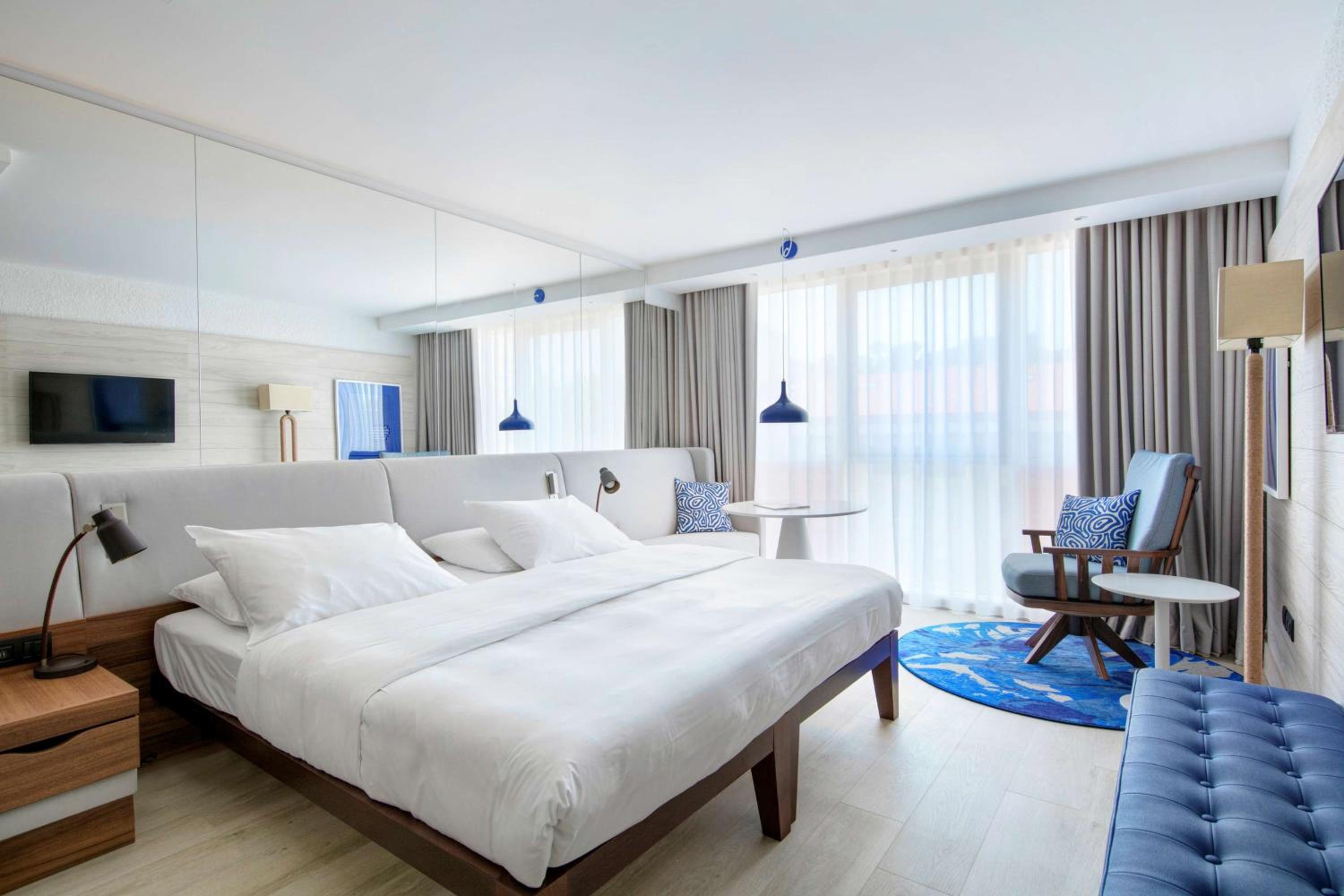 Junior Suite with Mountain View and Terrace photo 1
