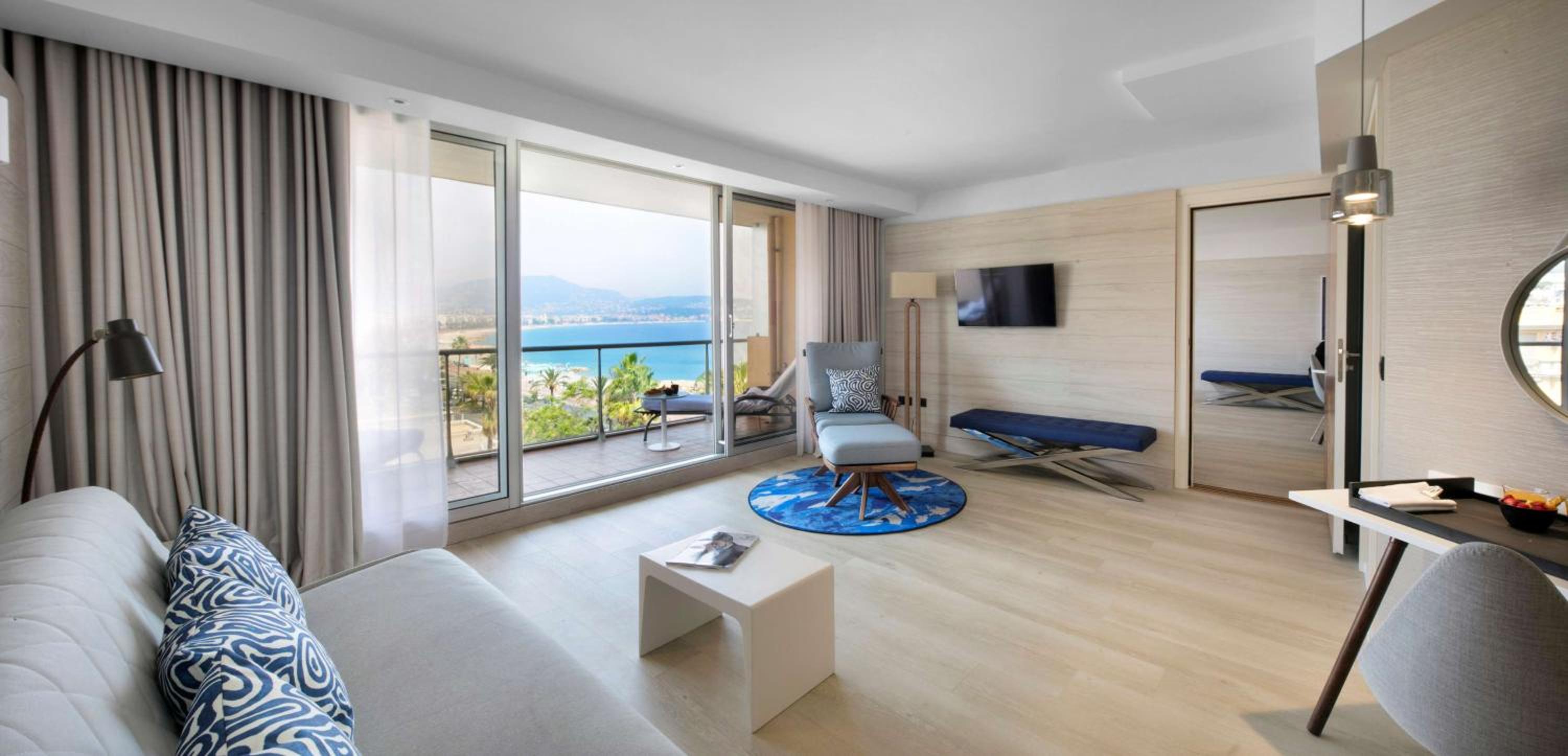 Bay View Suite with Terrace - Photo 5