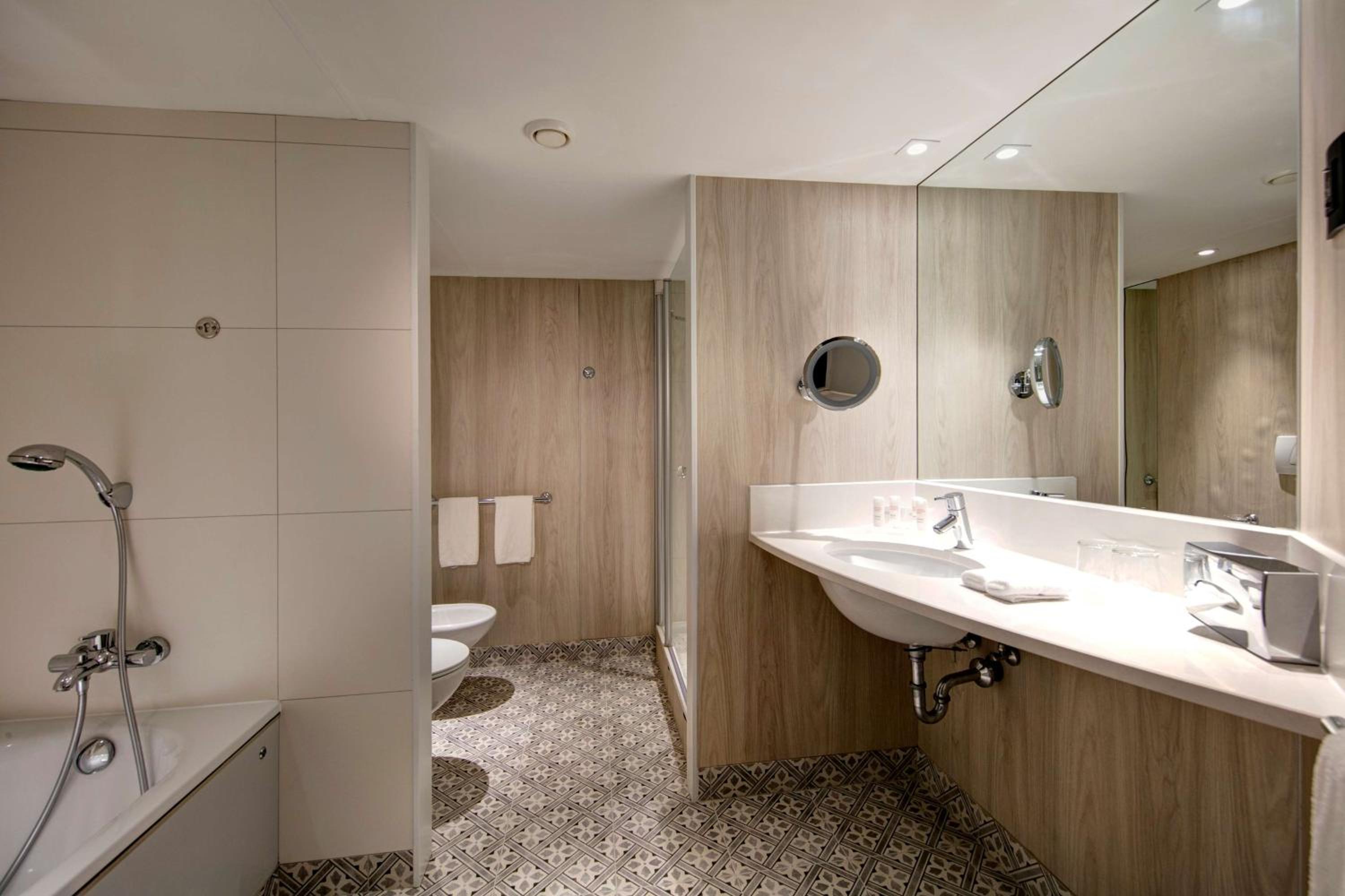Bay View Suite with Terrace - Photo 4