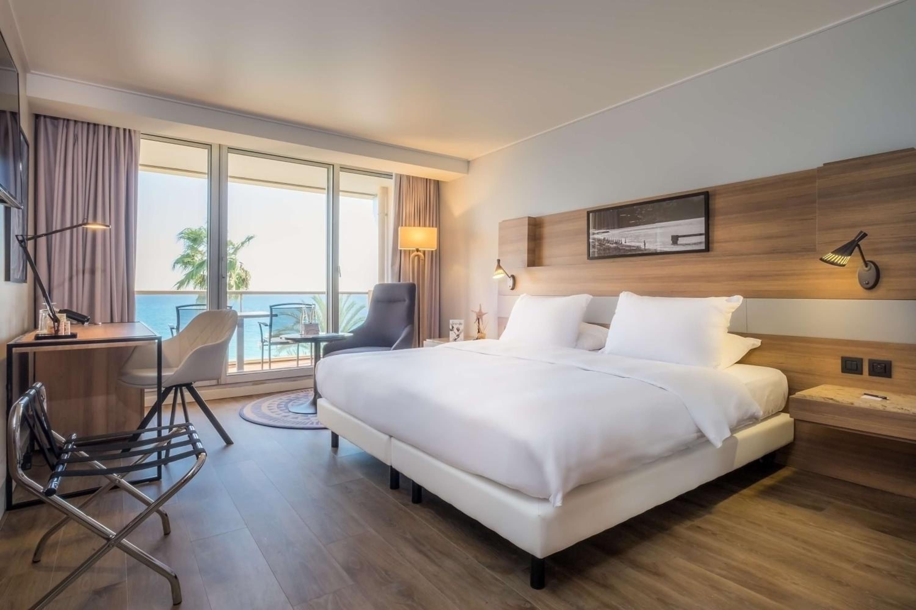 Superior Room with Sea View and Terrace - Photo 2