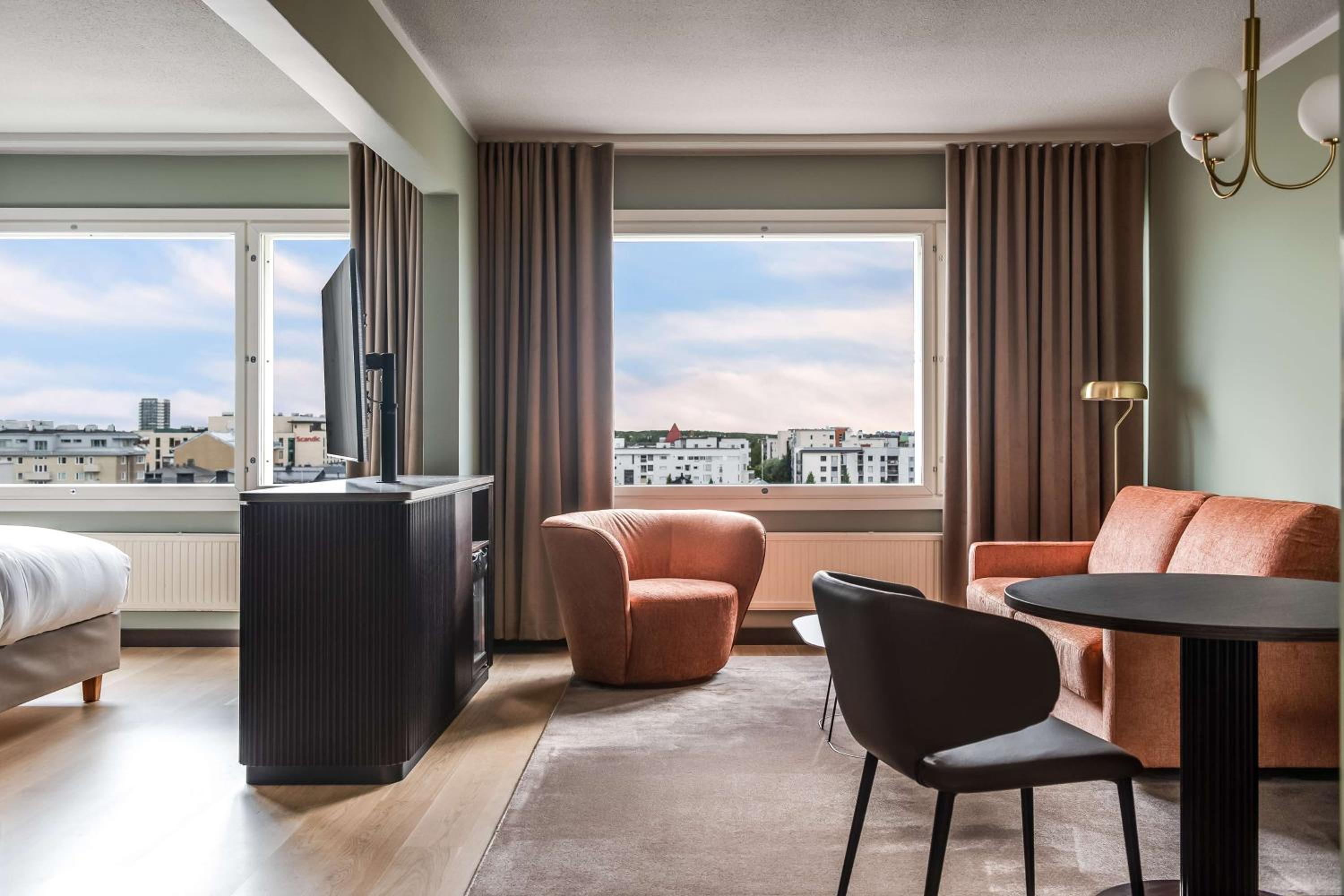 Junior Suite - High Floor - Photo 5
