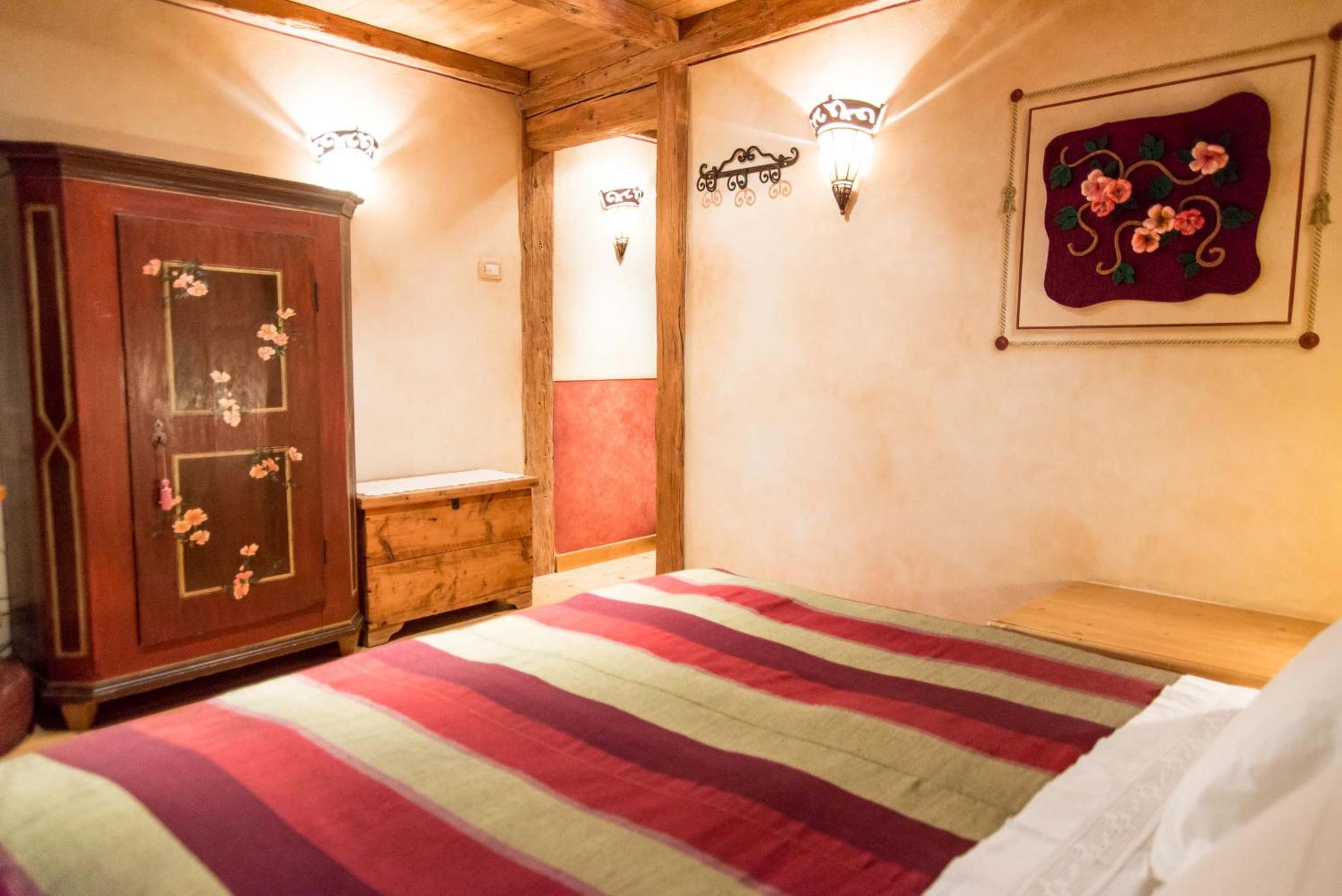 Double Room with Private Bathroom - Photo 6