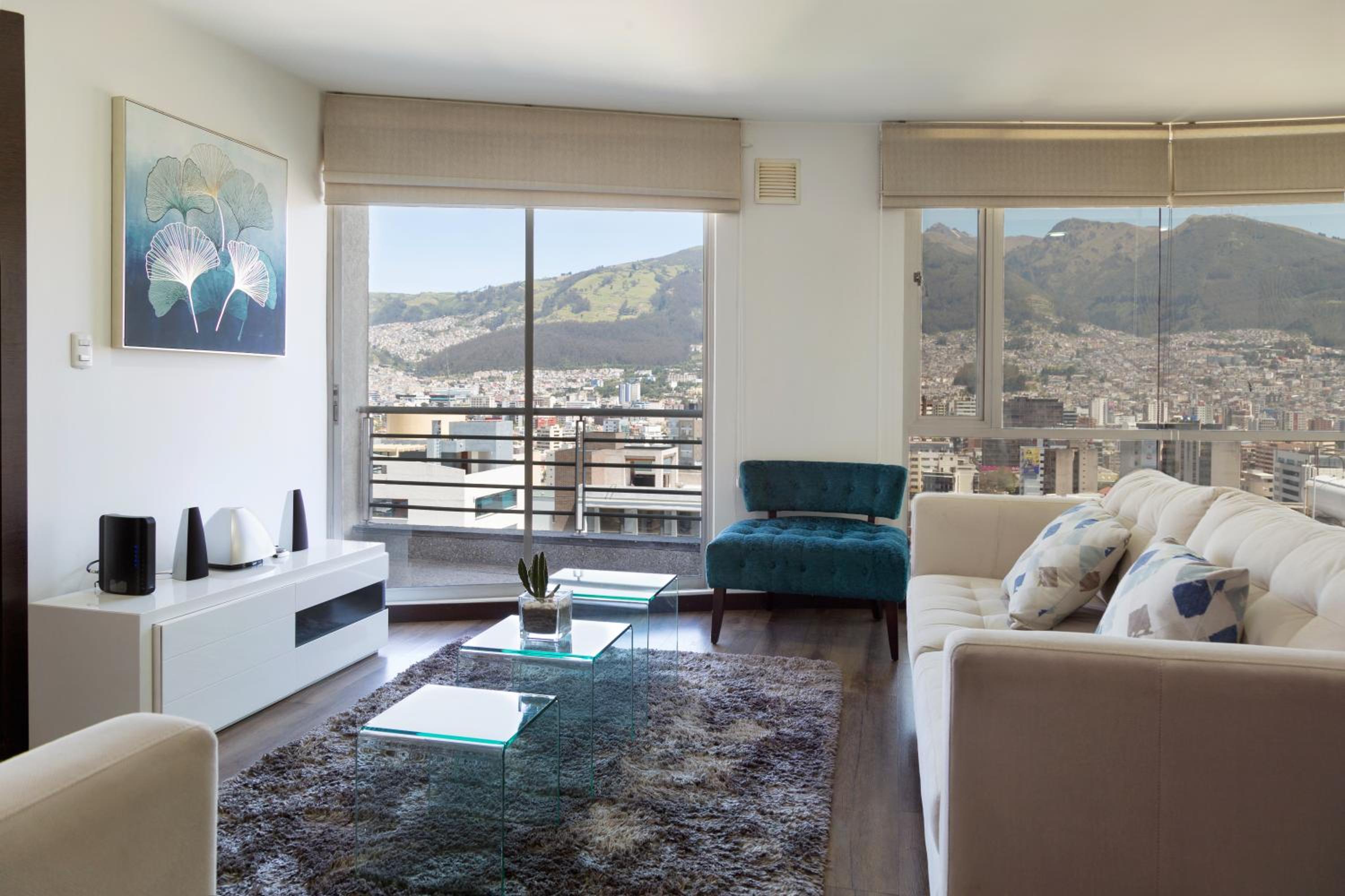 Apartment with Mountain View 1004