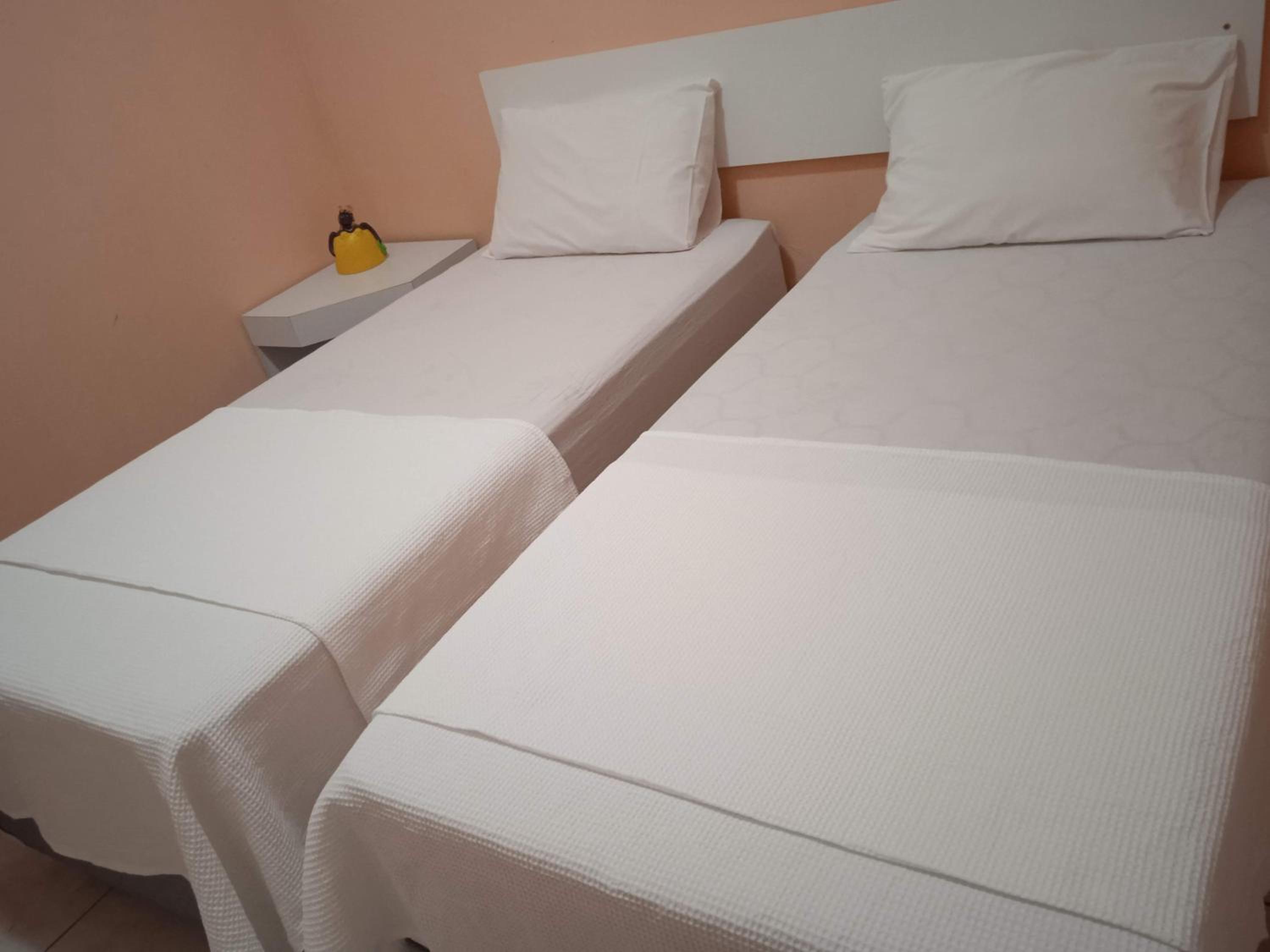 Triple Room - Photo 2
