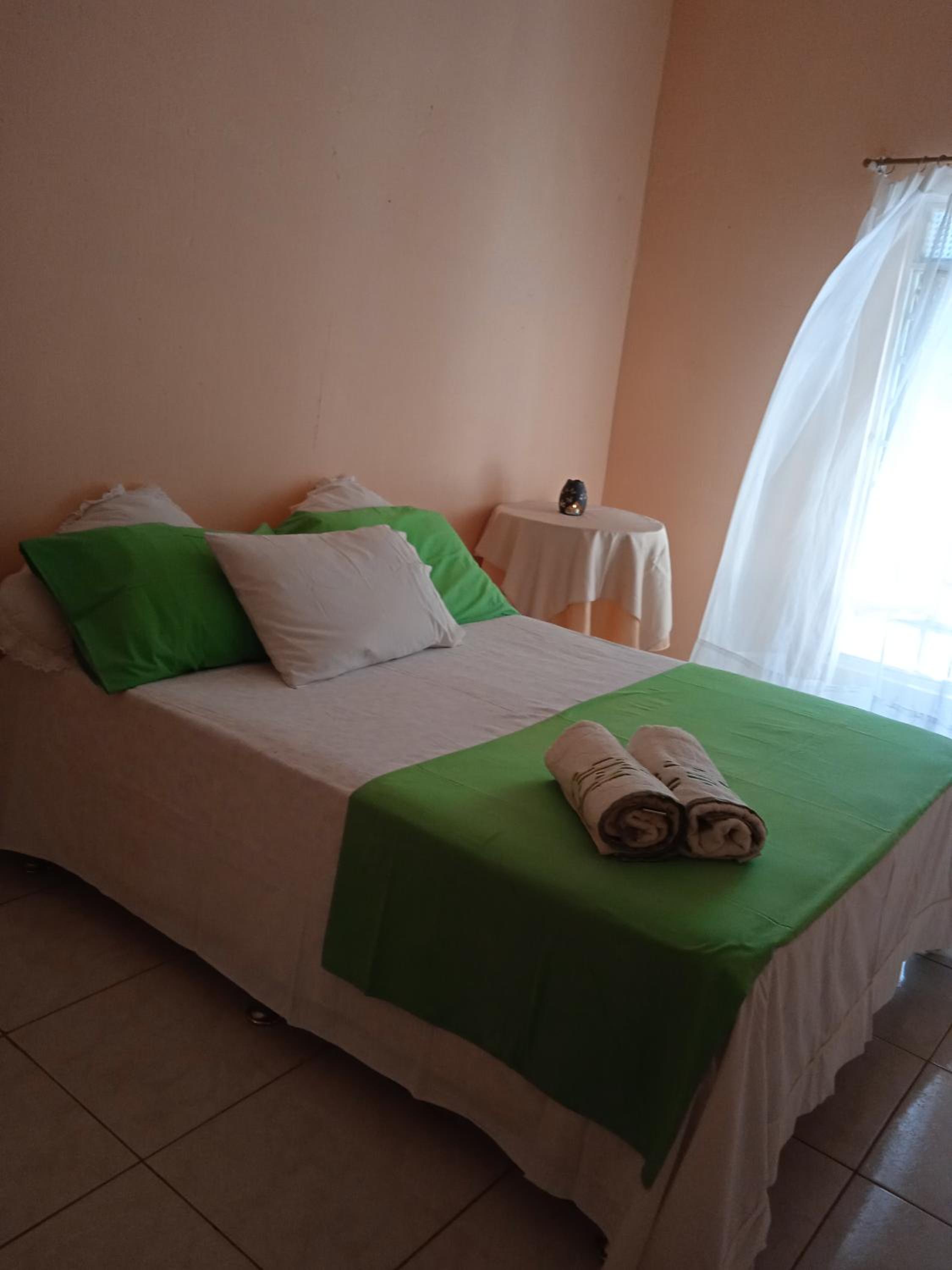 Deluxe Room - Photo 5