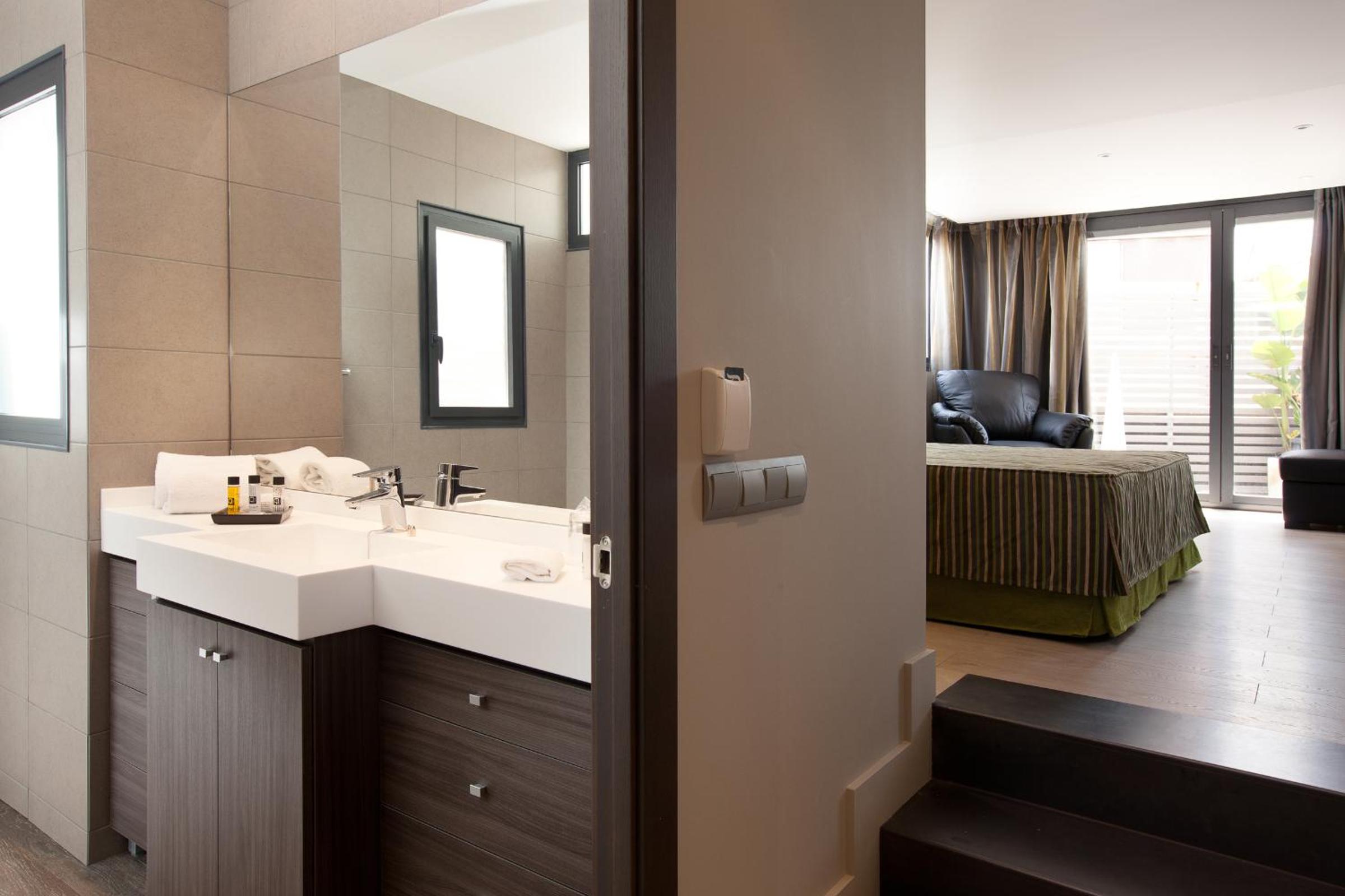 Suite with Balcony photo 2