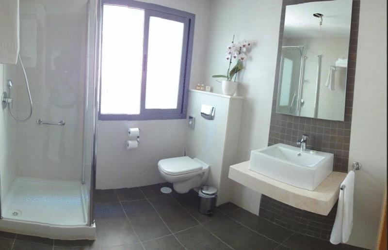 Double Room - Photo 3