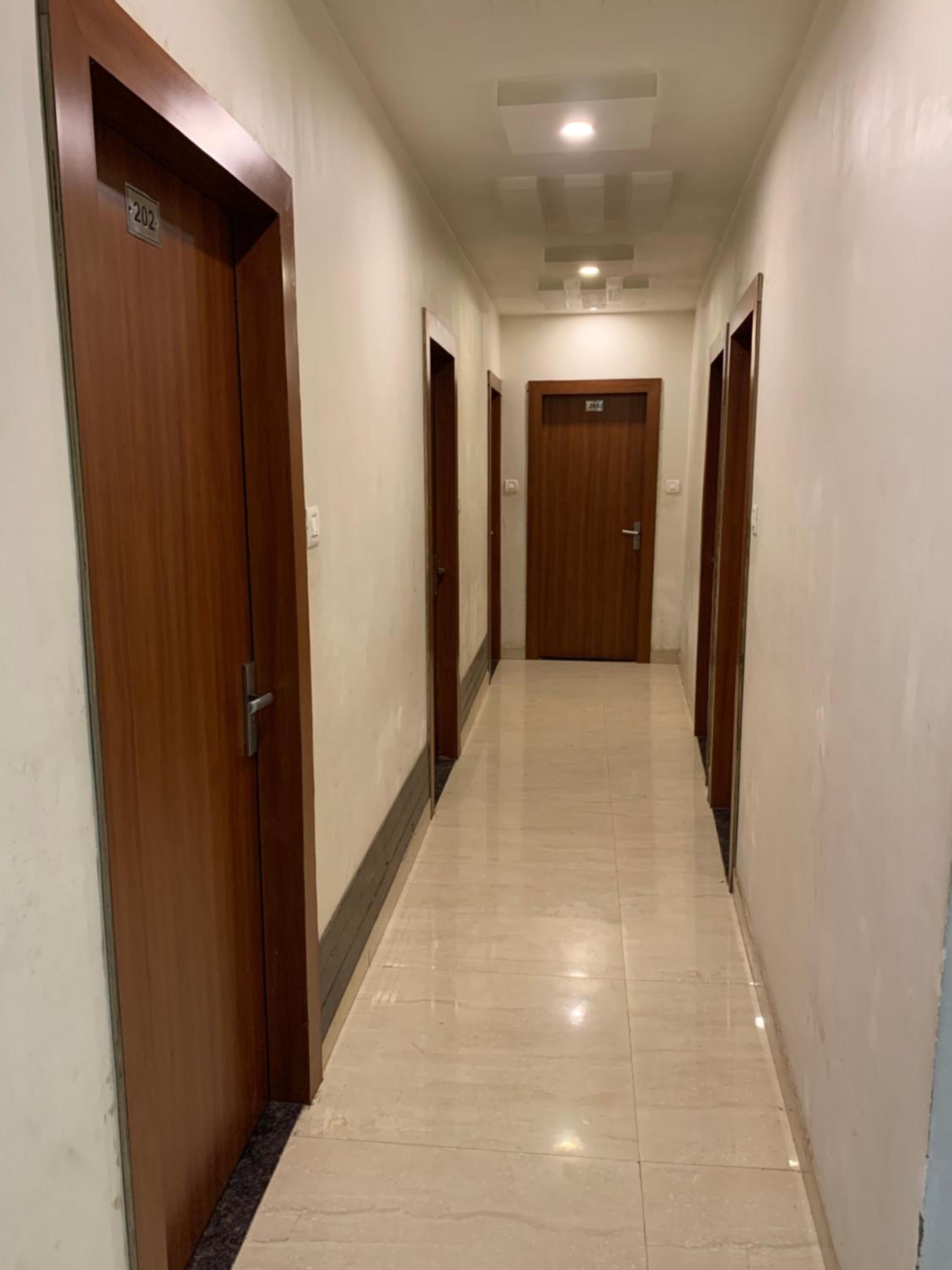 Standard Double Room - Photo 12