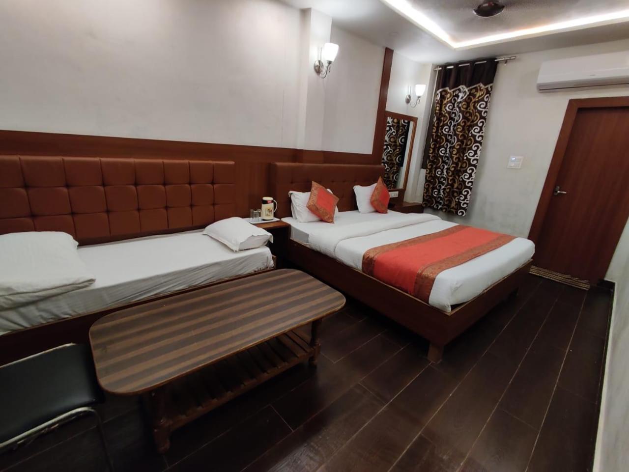 Standard Double Room - Photo 9