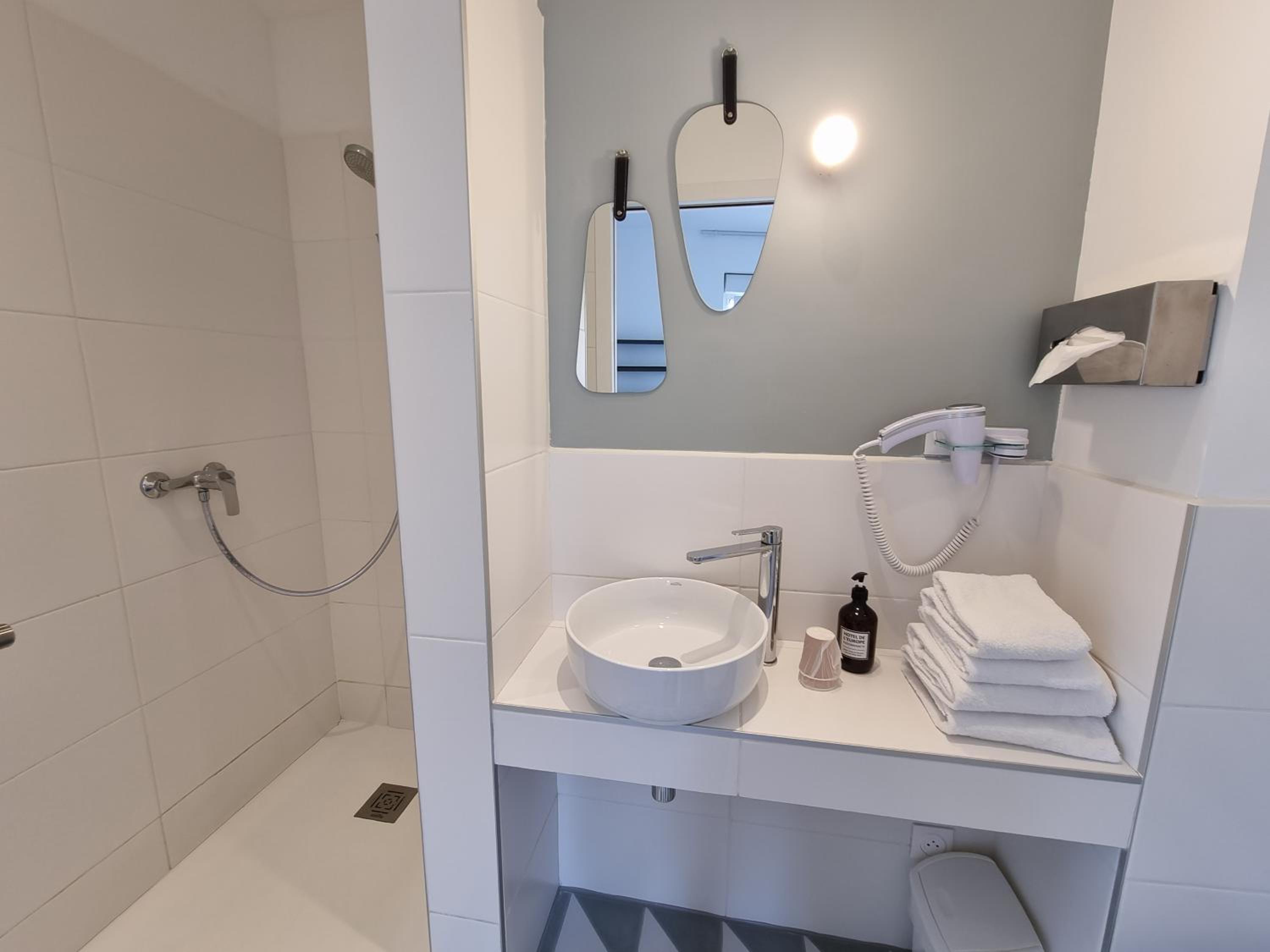 Premium Double or Twin Room with Sea View - Photo 6