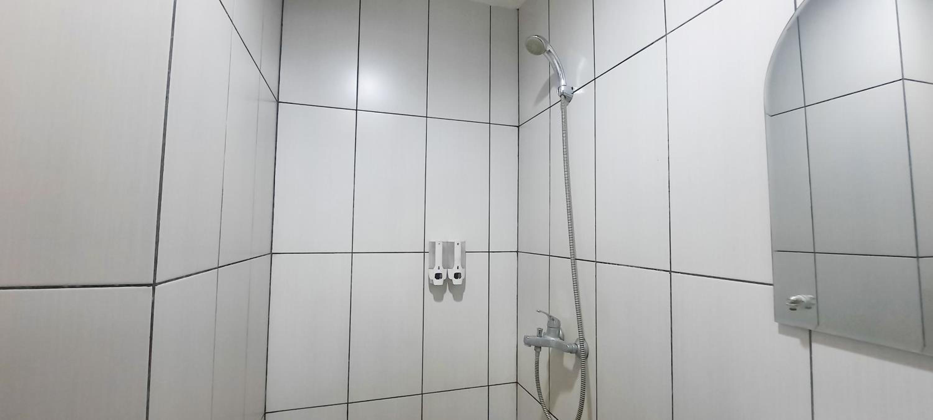 Studio Apartment - Photo 4