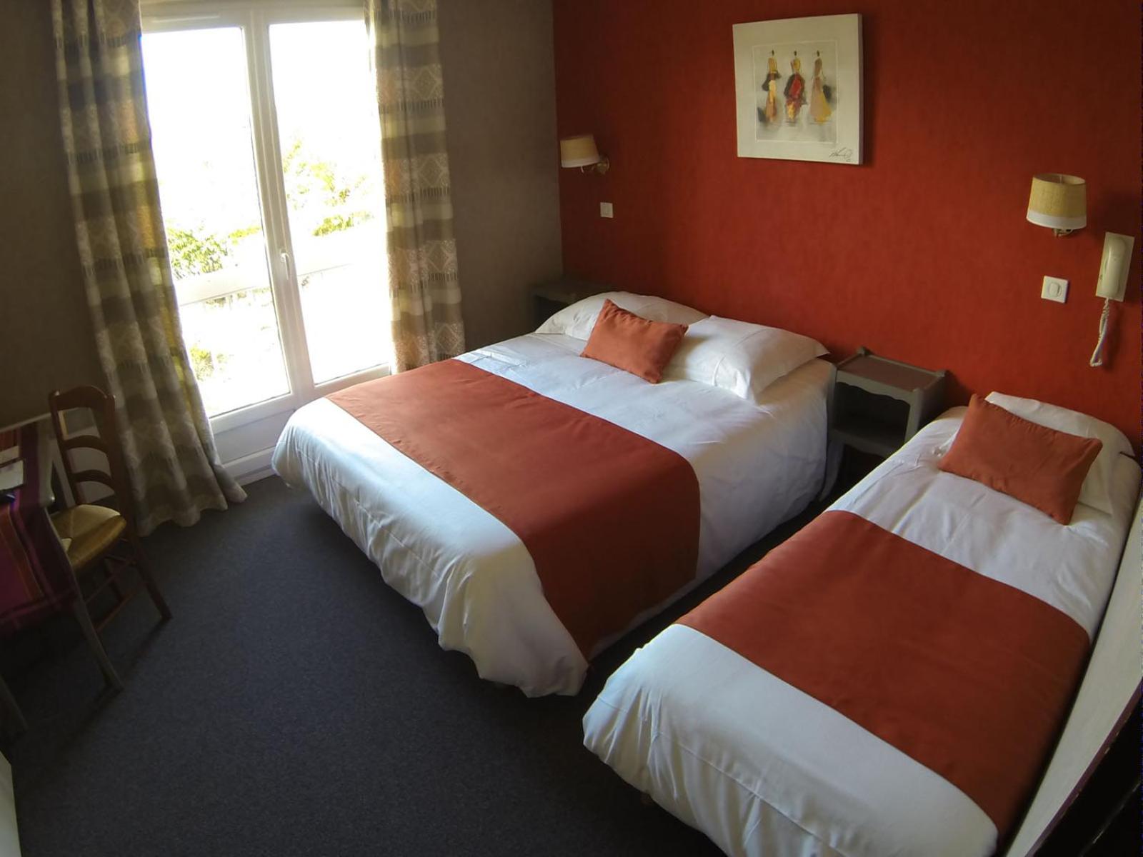 Triple Room - Photo 1